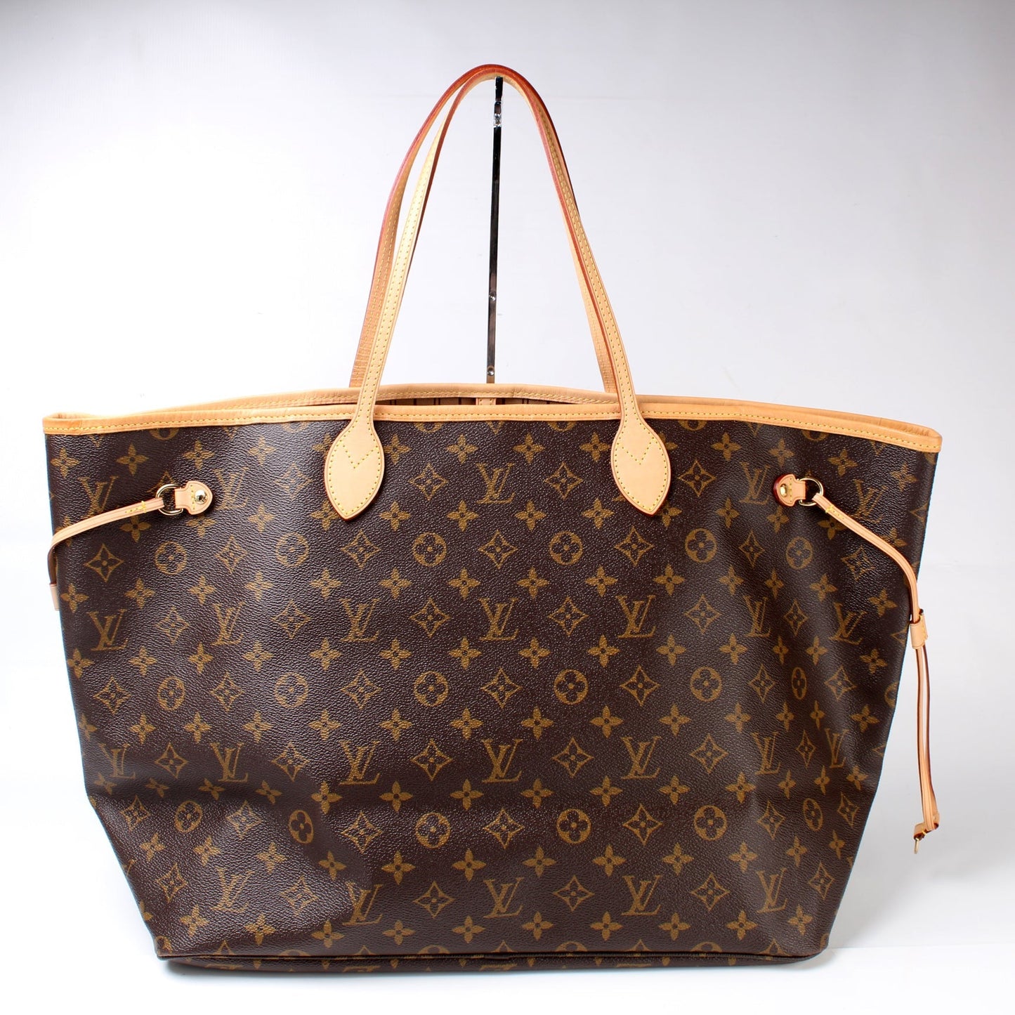 Louis Vuitton Neverfull GM Monogram Tote Bag Monogram 52