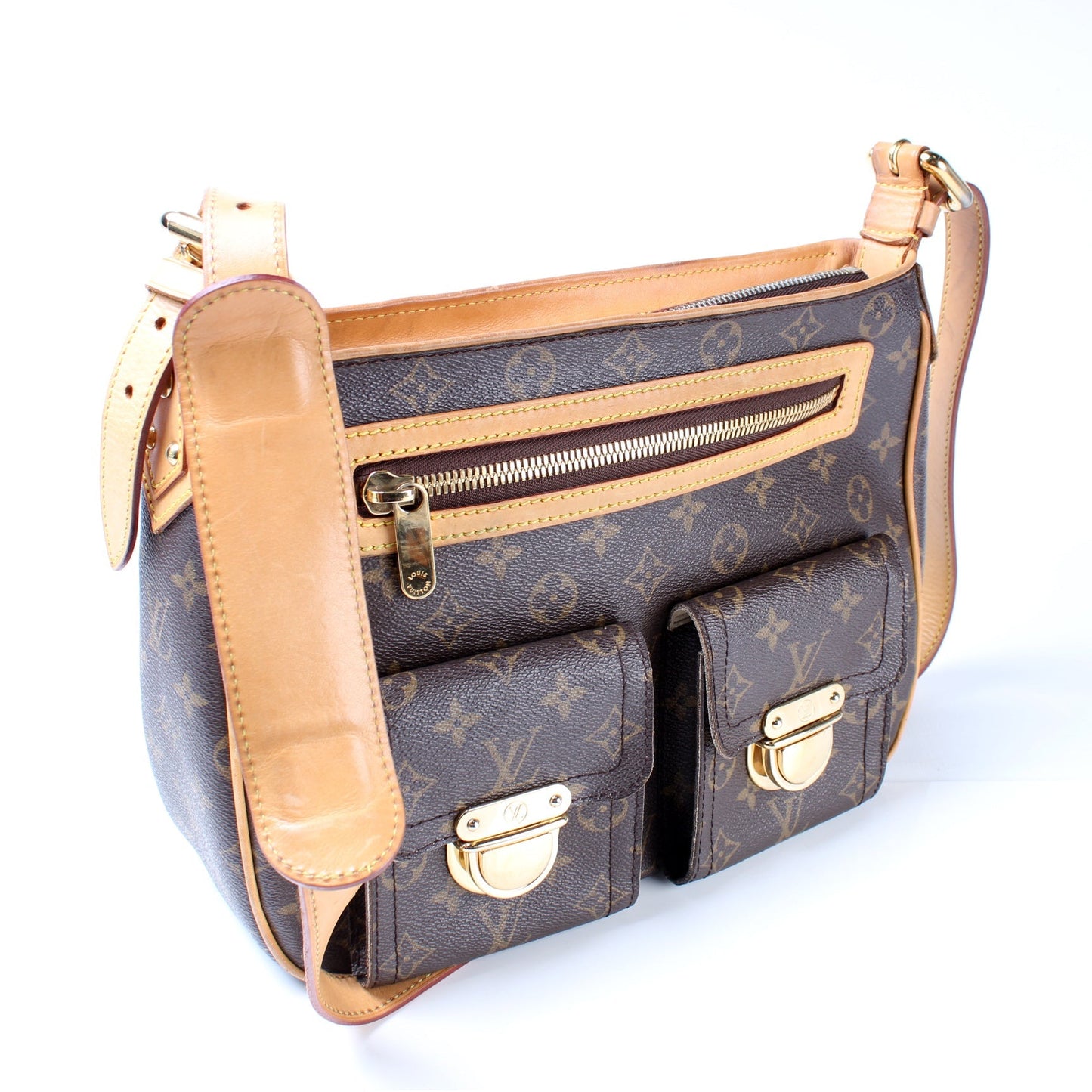 Louis Vuitton Hudson GM Monogram Handbag Gm Monogram