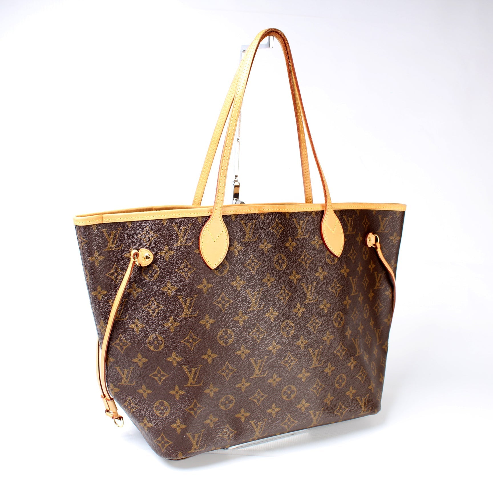 Louis Vuitton Neverfull MM Monogram Tote Bag Monogram 240