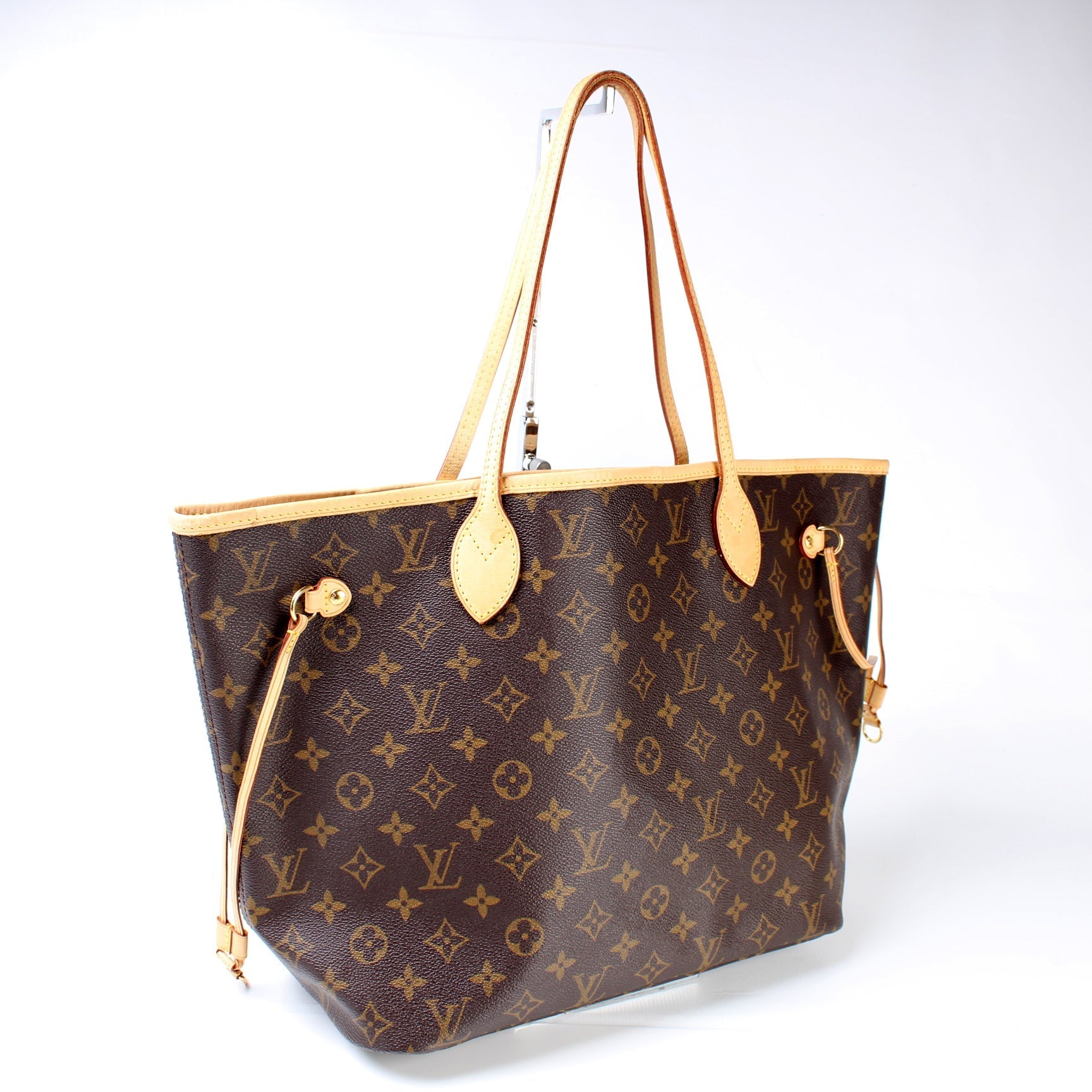 Louis Vuitton Neverfull MM Monogram Tote Bag Monogram 239