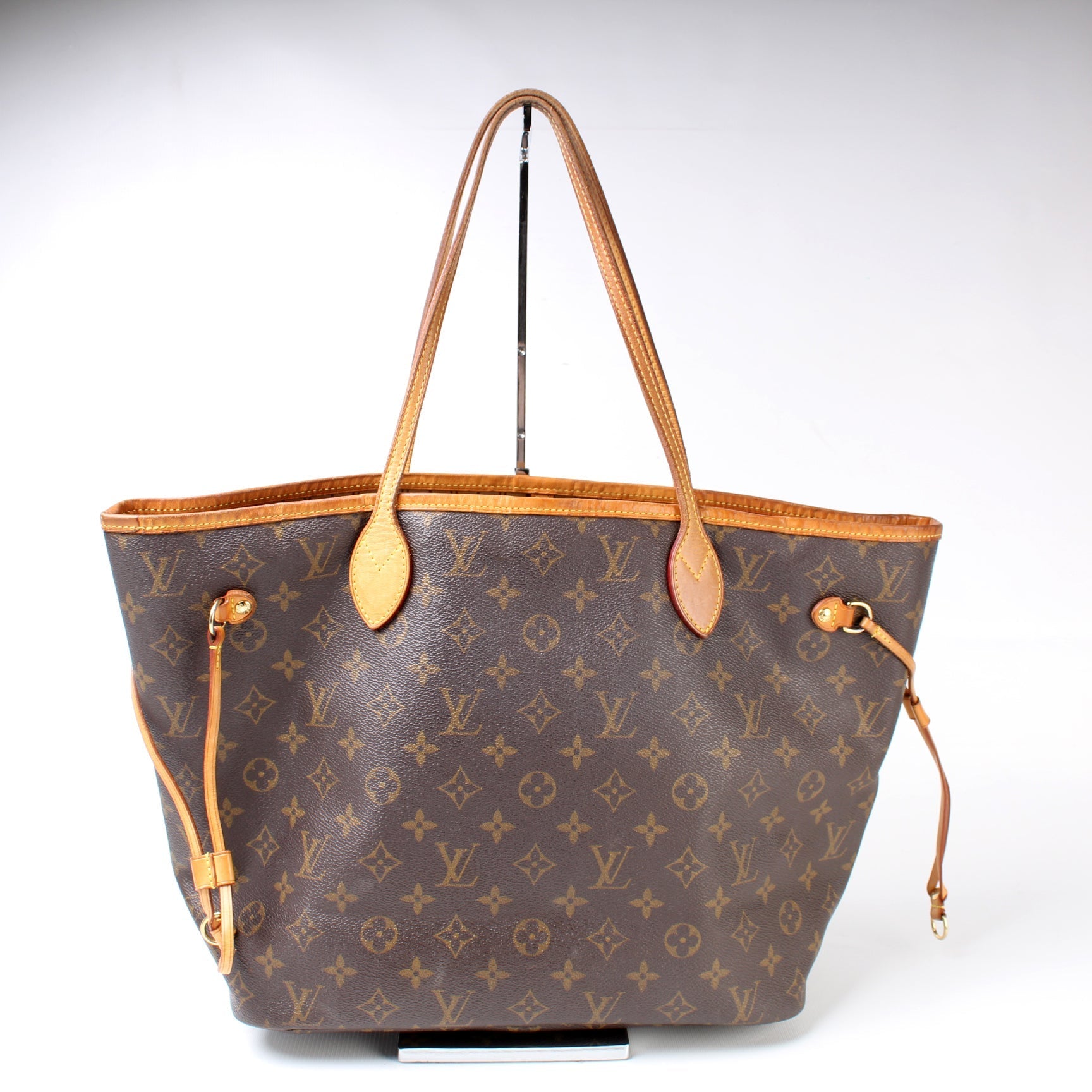 Louis Vuitton Neverfull MM Monogram Tote Bag Monogram 241
