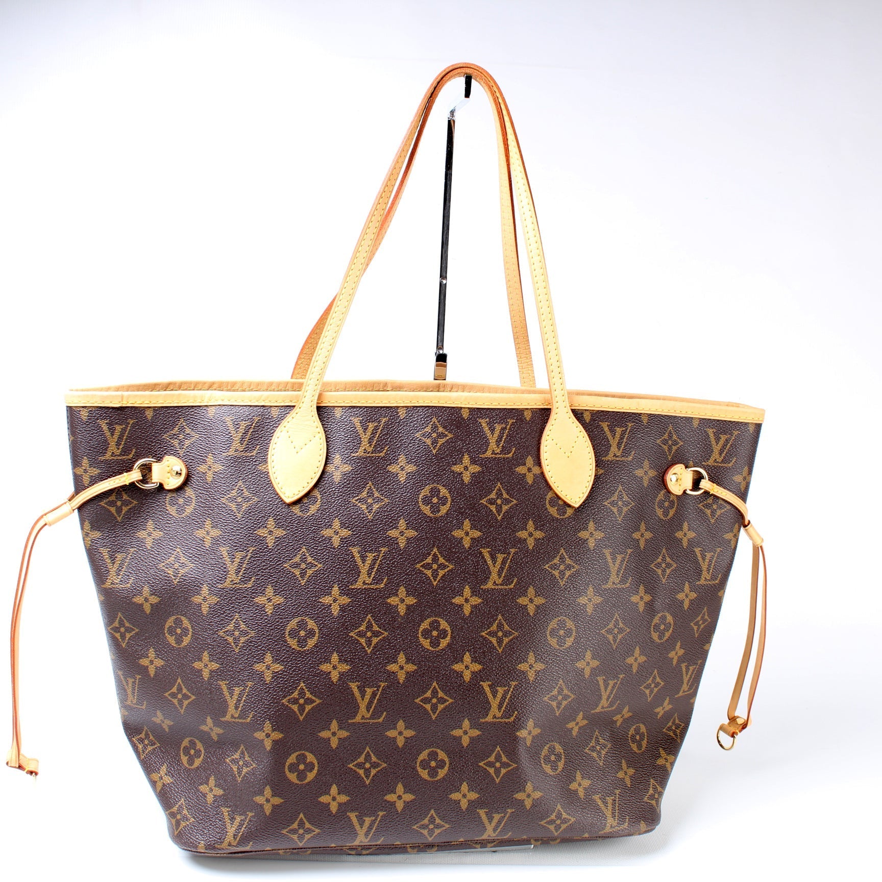 Louis Vuitton Neverfull MM Monogram Tote Bag Monogram 242