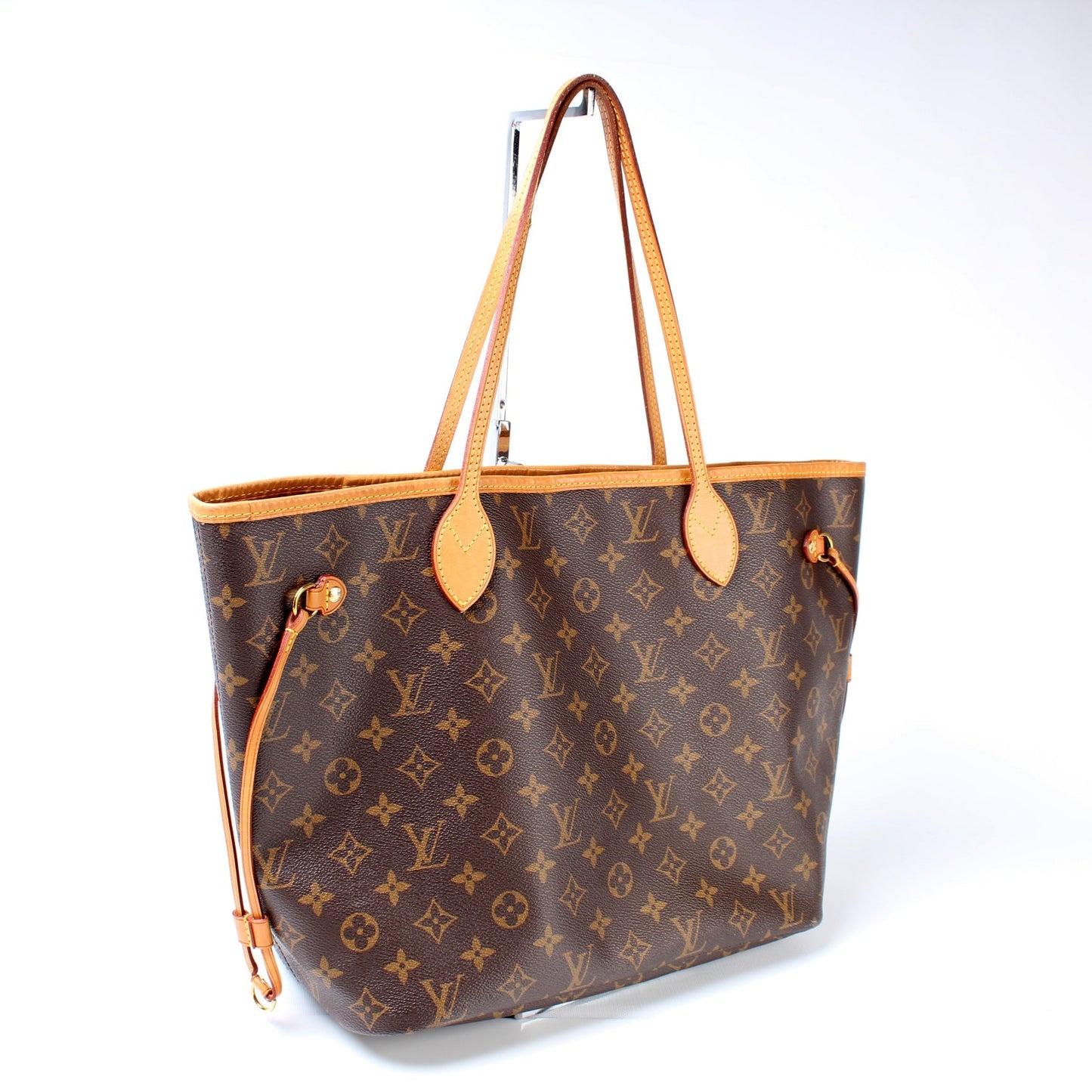 Louis Vuitton Neverfull MM Monogram Tote Bag Monogram 33