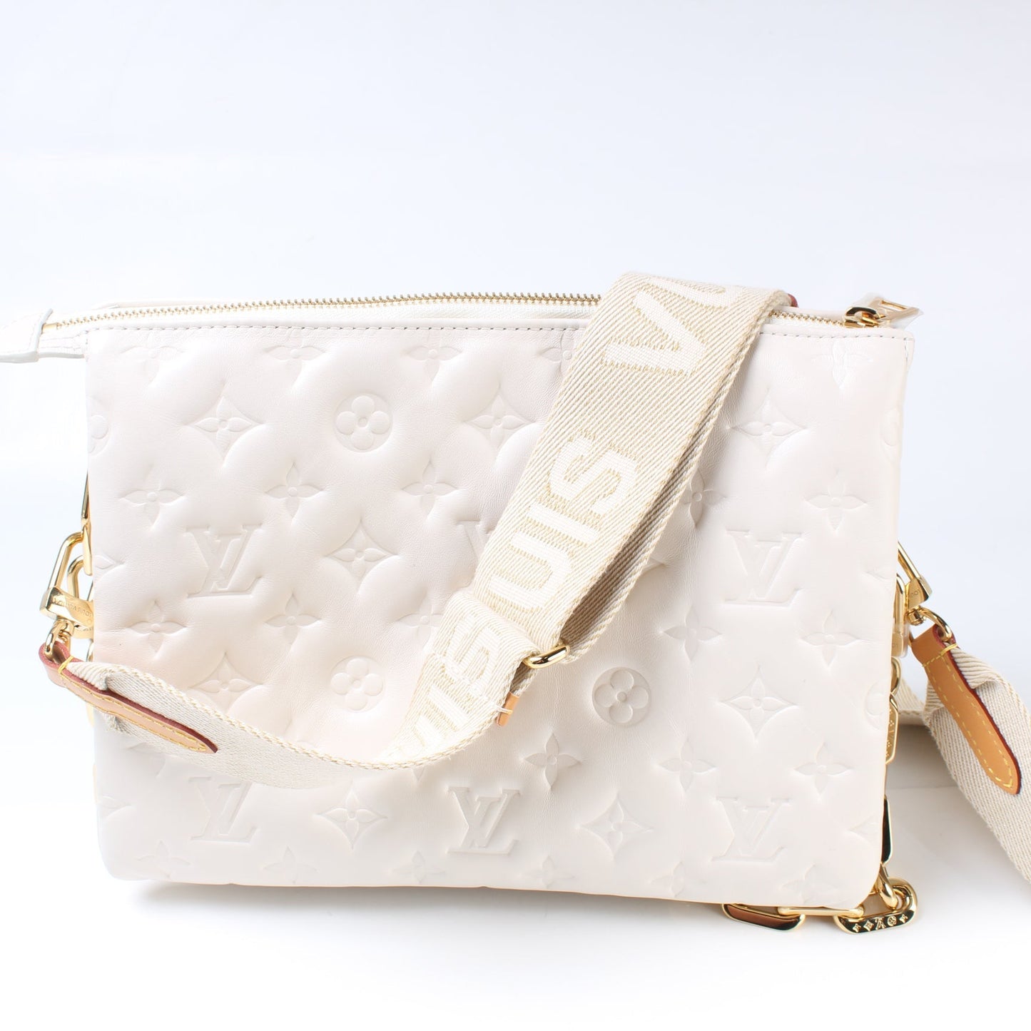 Louis Vuitton Coussin PM Lambskin Handbag Lambskin 8