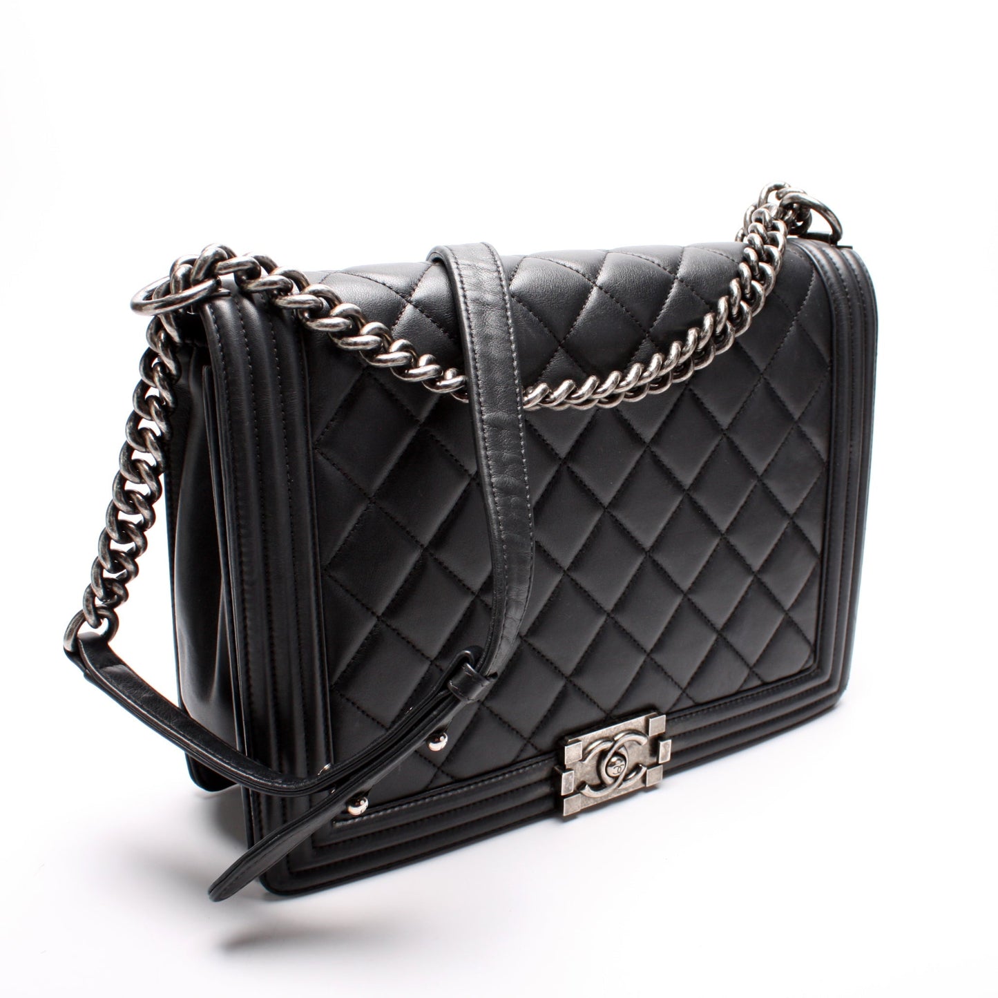 Chanel Boy Flap Lambskin 19M Handbag