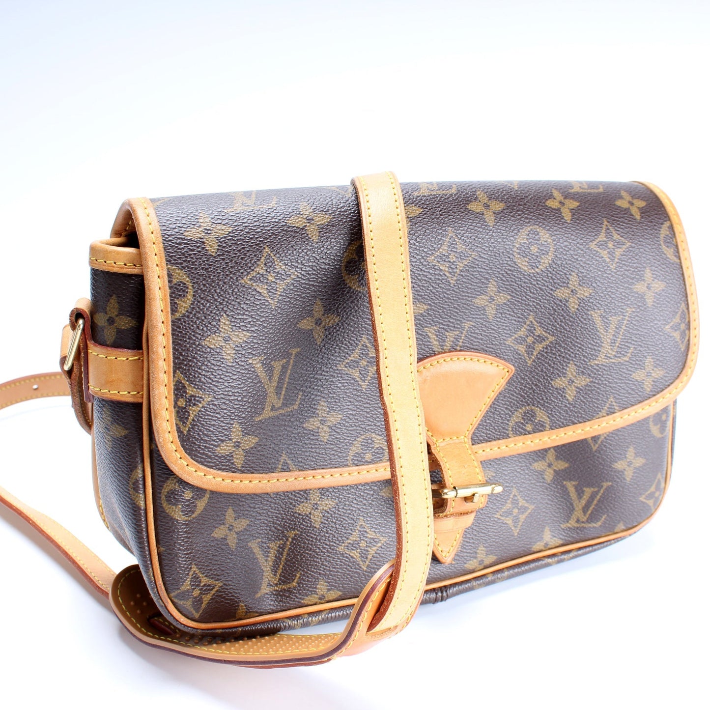 Louis Vuitton Sologne Monogram Handbag Monogram 3