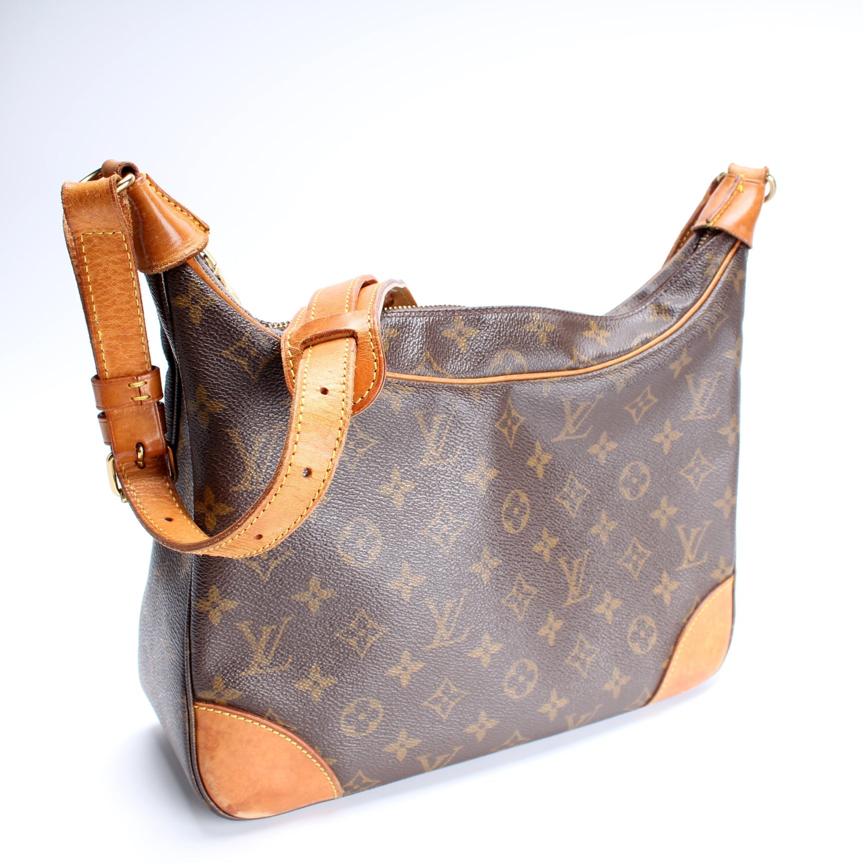 Louis Vuitton Bologne 30 12IN Monogram Handbag
