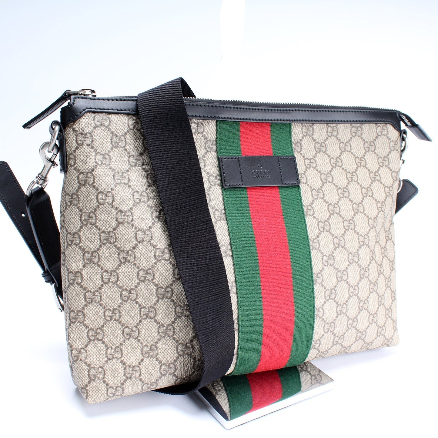 Gucci GG Supreme Messenger Travel Bag 12