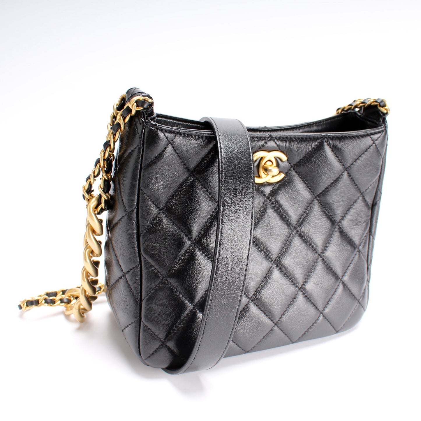 Chanel Quilted Lambskin Hobo 32M Small Shoulder Bag