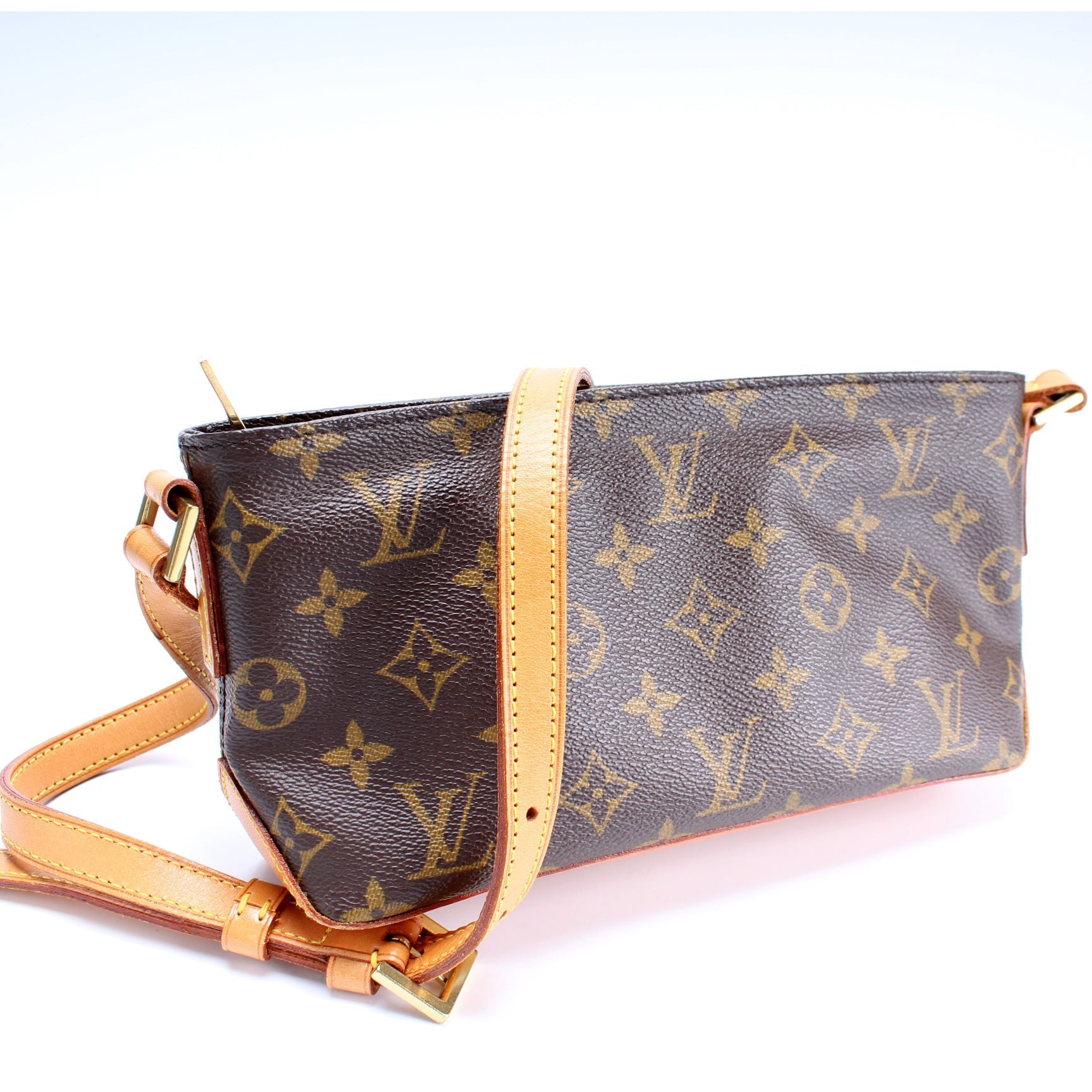 Louis Vuitton Trotteur Monogram Handbag Monogram 1