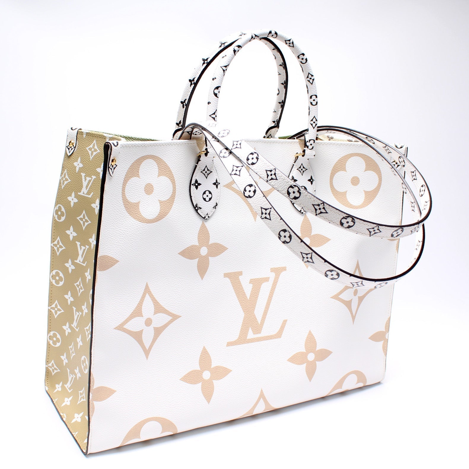 Louis Vuitton ONTHEGO GM Giant Monogram Handbag