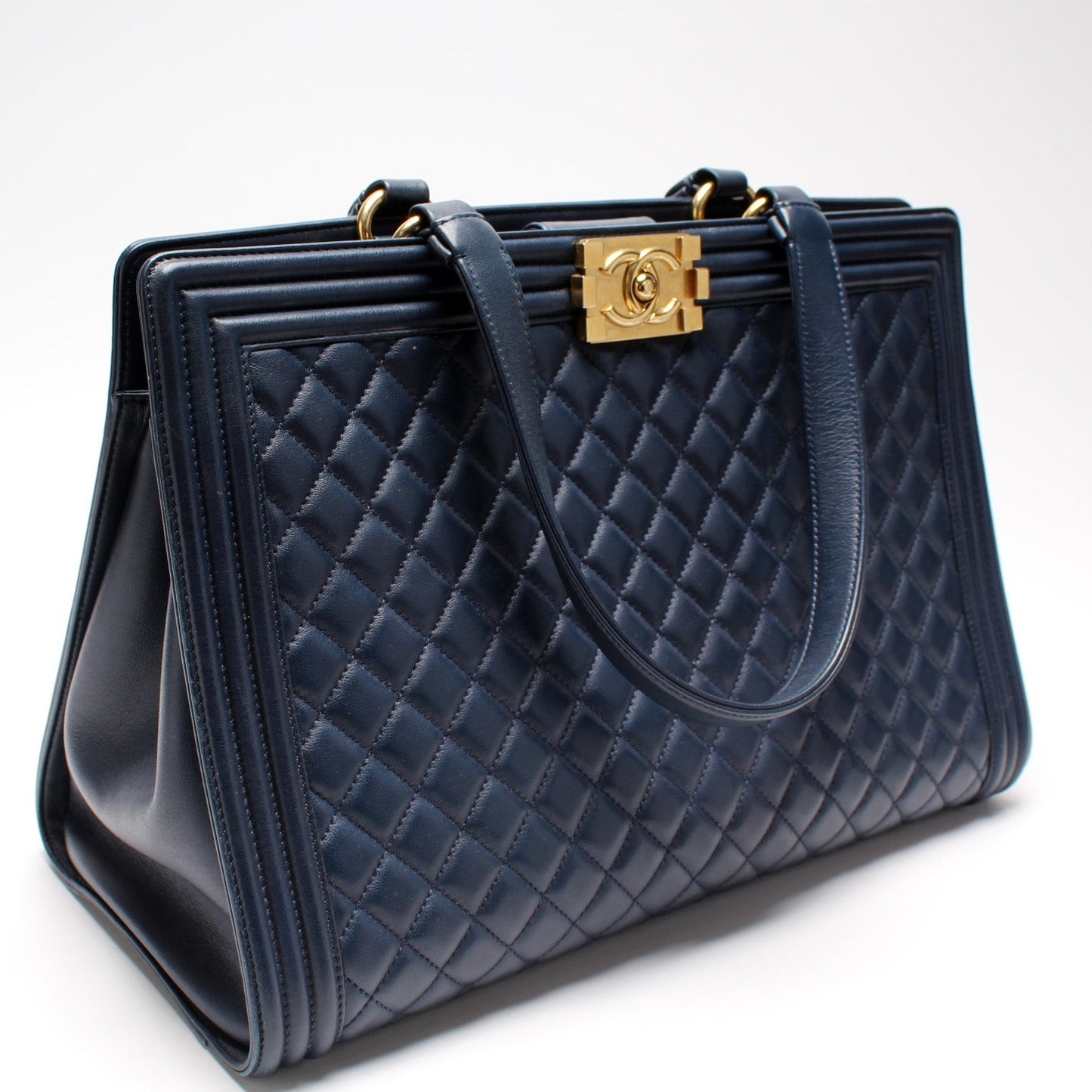 Chanel Boy Shopping 21M Tote Bag
