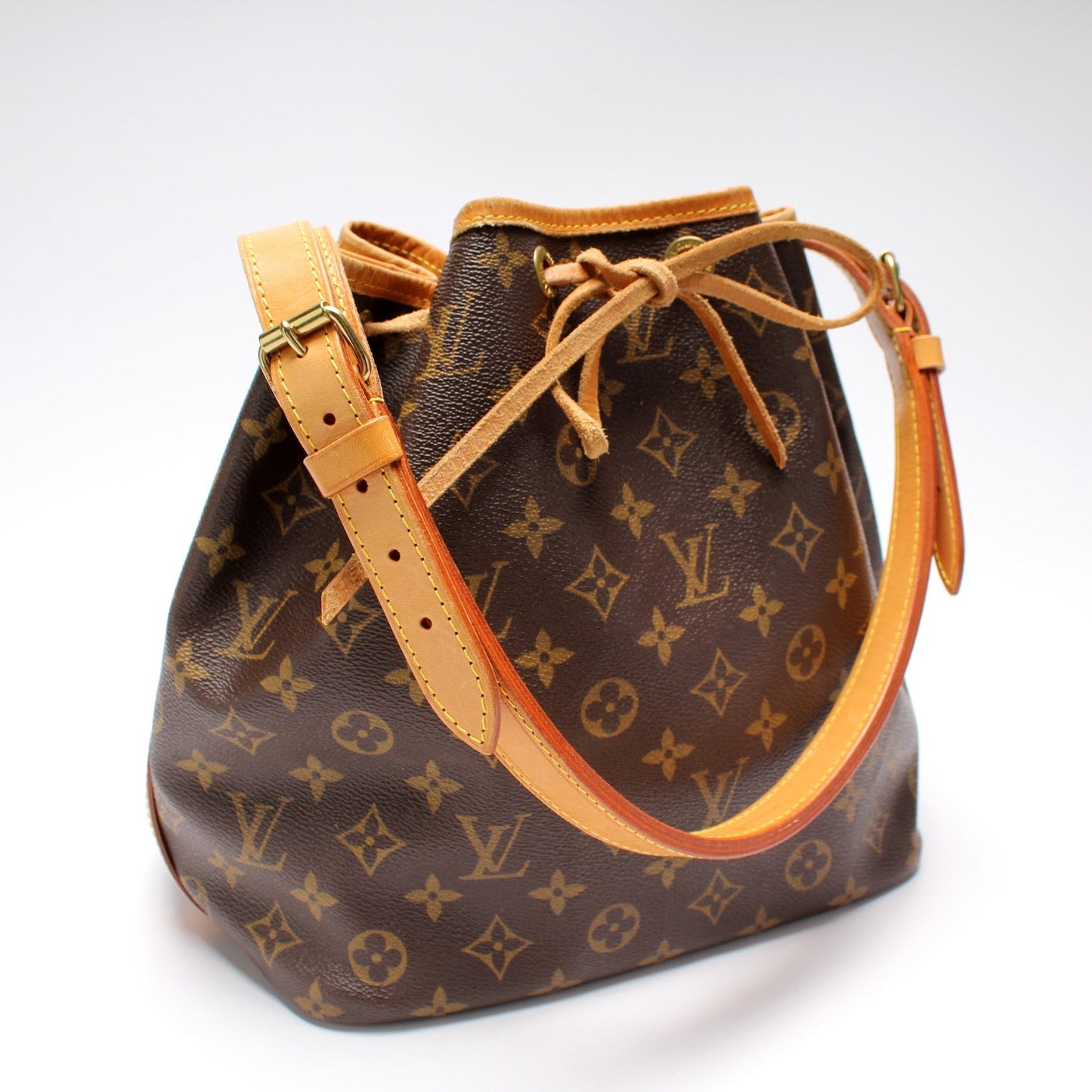 Louis Vuitton Noe Petit Monogram Handbag Monogram 4