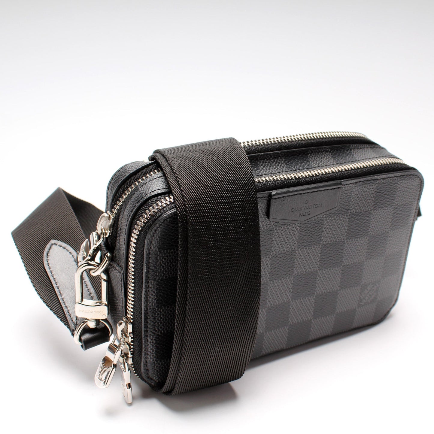 Louis Vuitton Alpha Wearable Graphite Damier Wallet Case