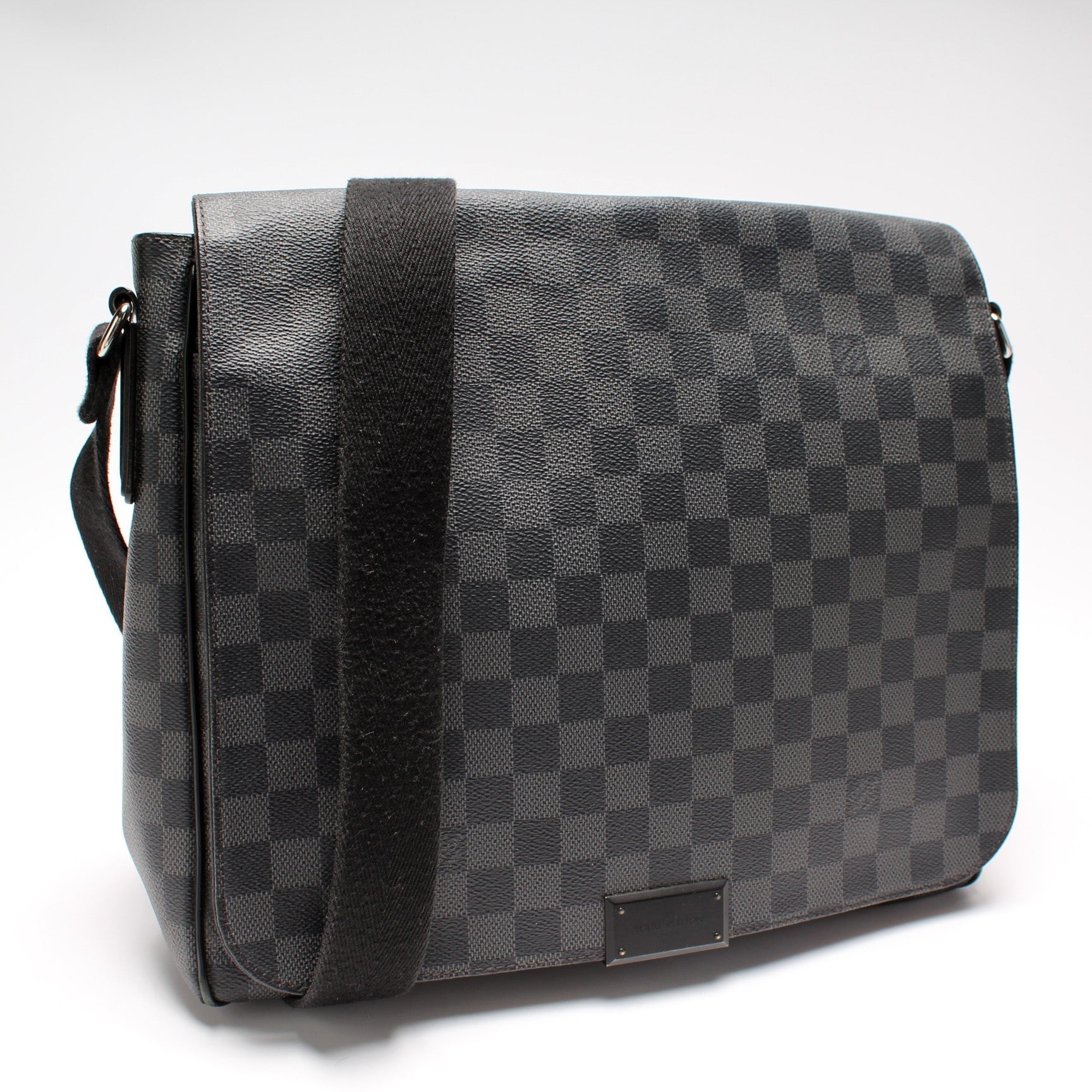 Louis Vuitton District MM Graphite Damier Handbag
