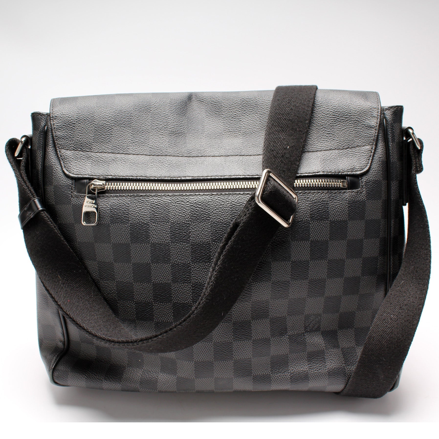 Louis Vuitton District MM Graphite Damier Handbag