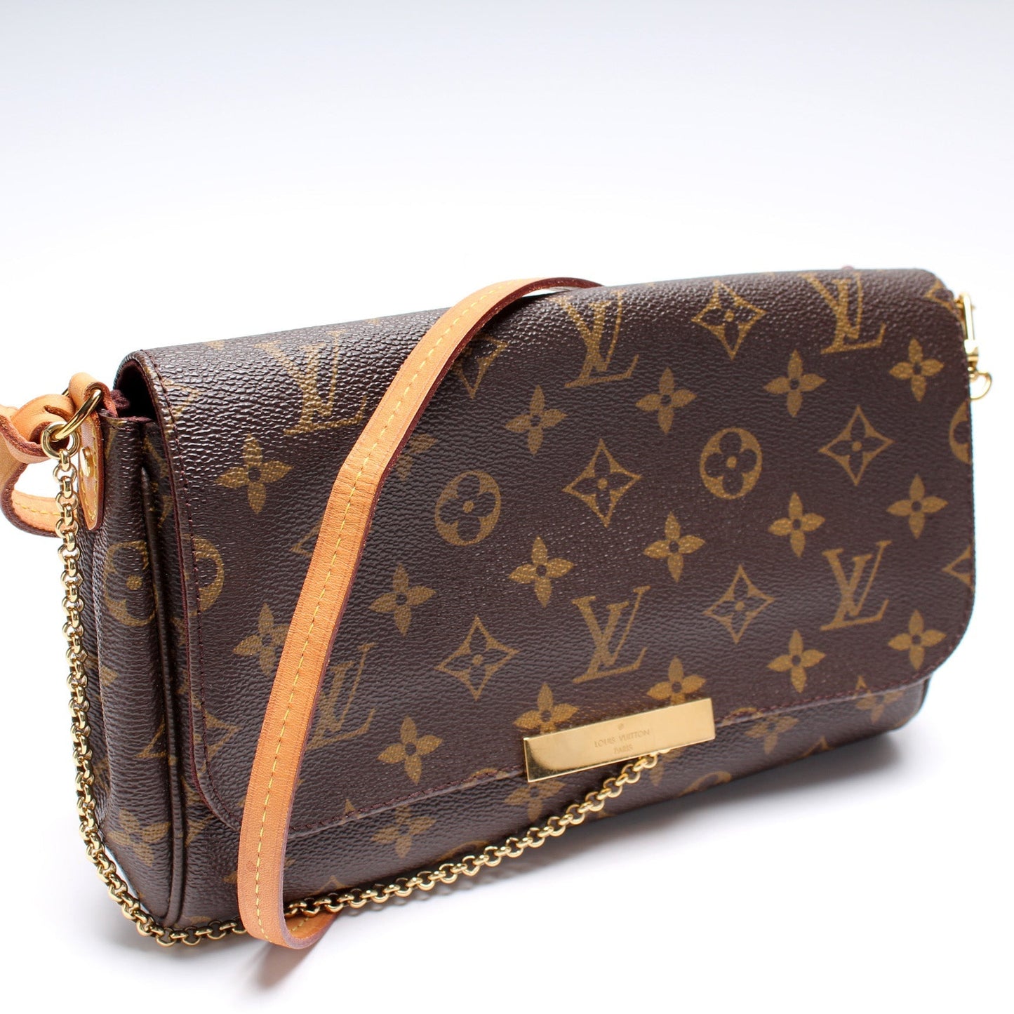 Louis Vuitton Favorite MM Monogram Handbag Monogram 12