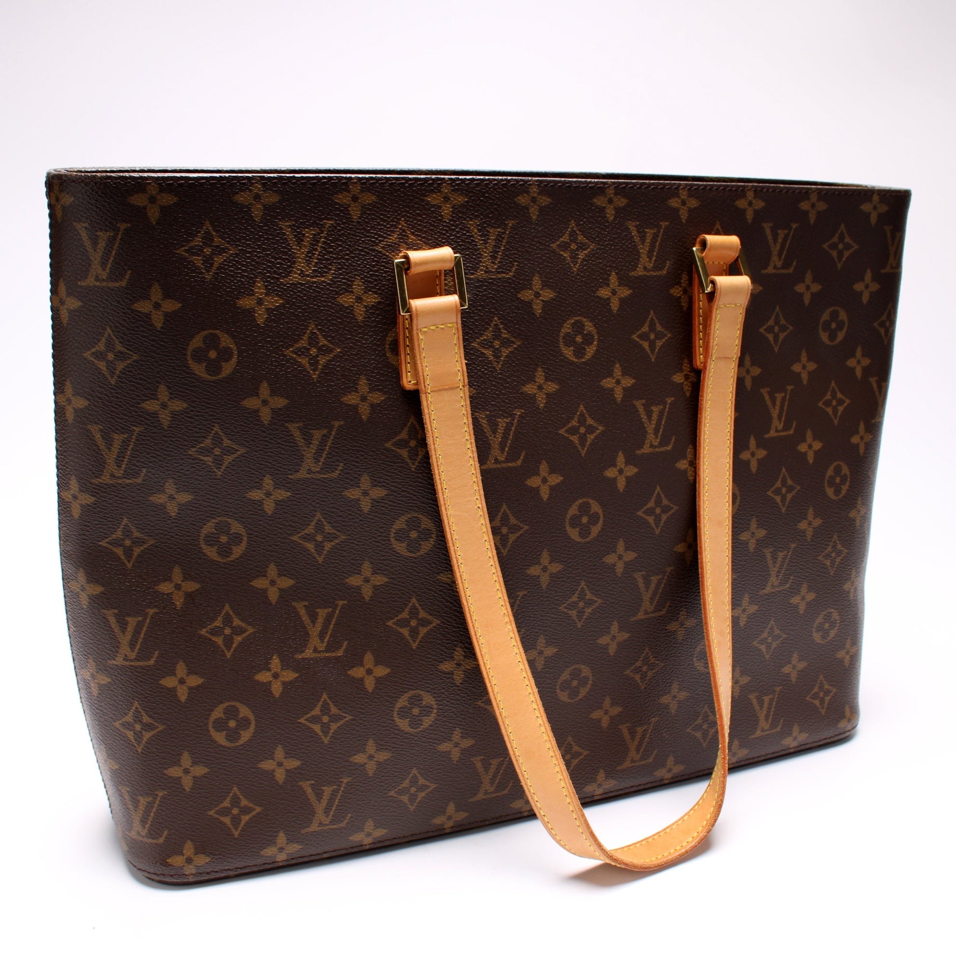 Louis Vuitton Luco Monogram Handbag Monogram 2