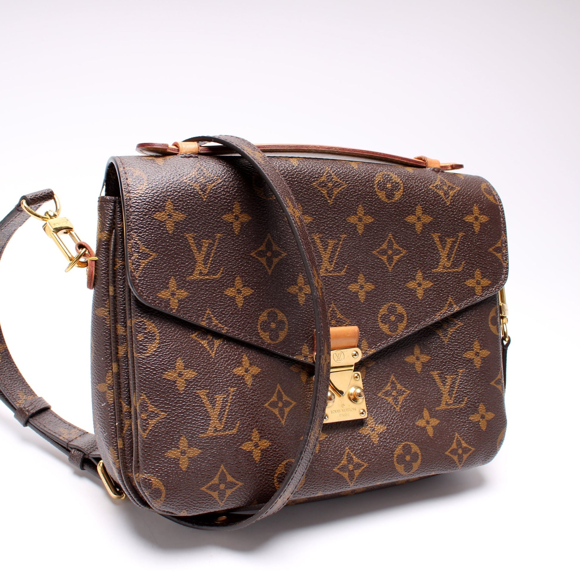 Louis Vuitton Pochette Metis Monogram Clutch Bag Monogram 17