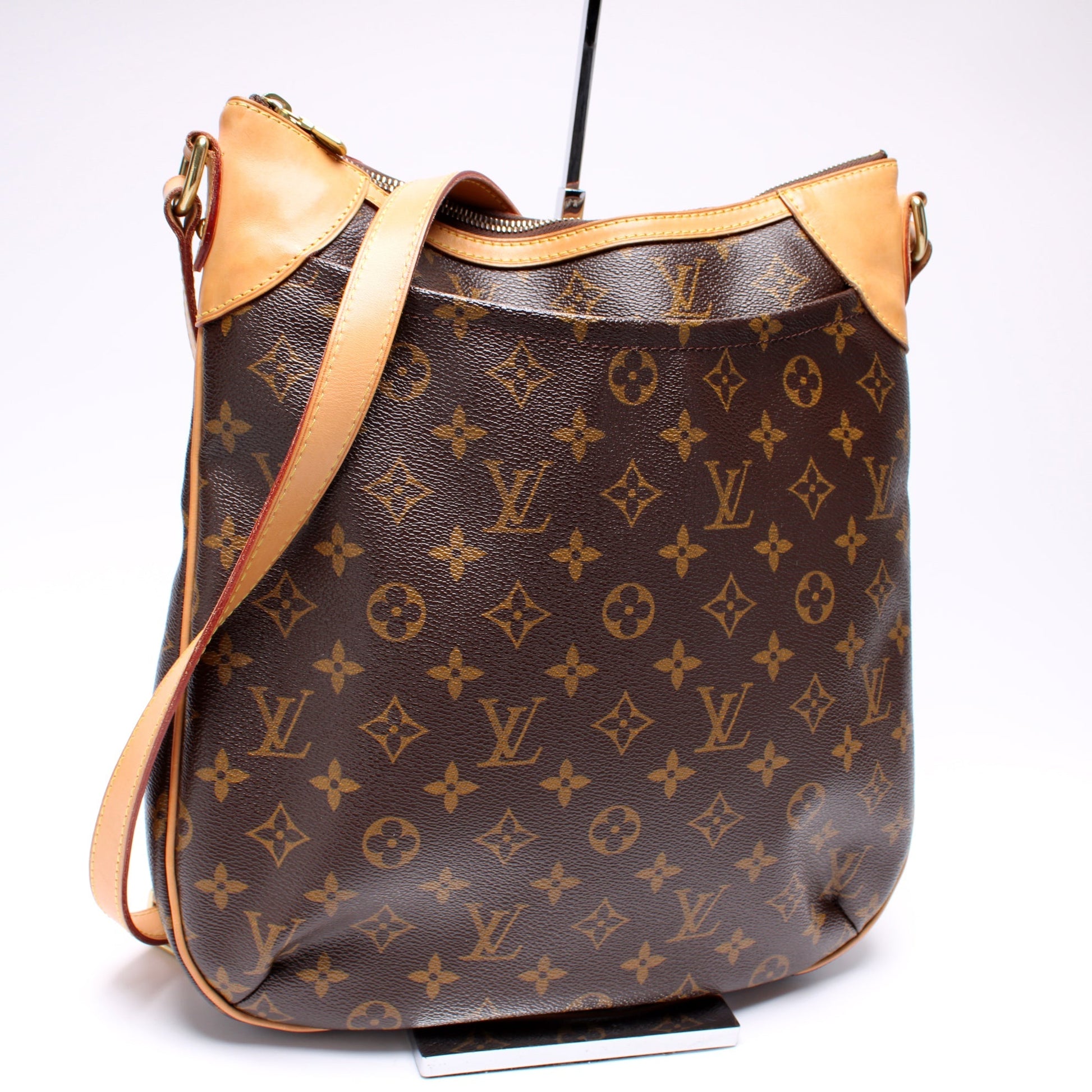 Louis Vuitton Odeon MM Monogram Handbag Monogram 5