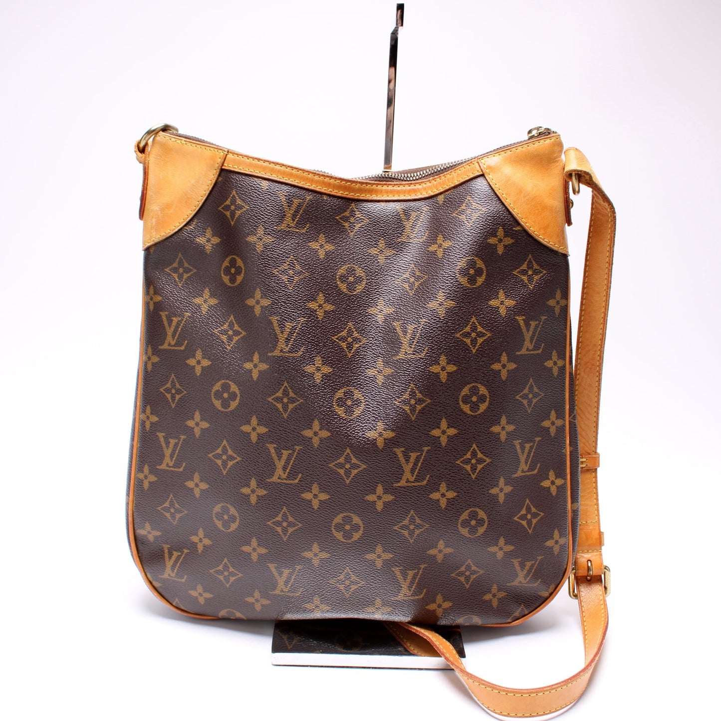 Louis Vuitton Odeon MM Monogram Handbag Monogram 2