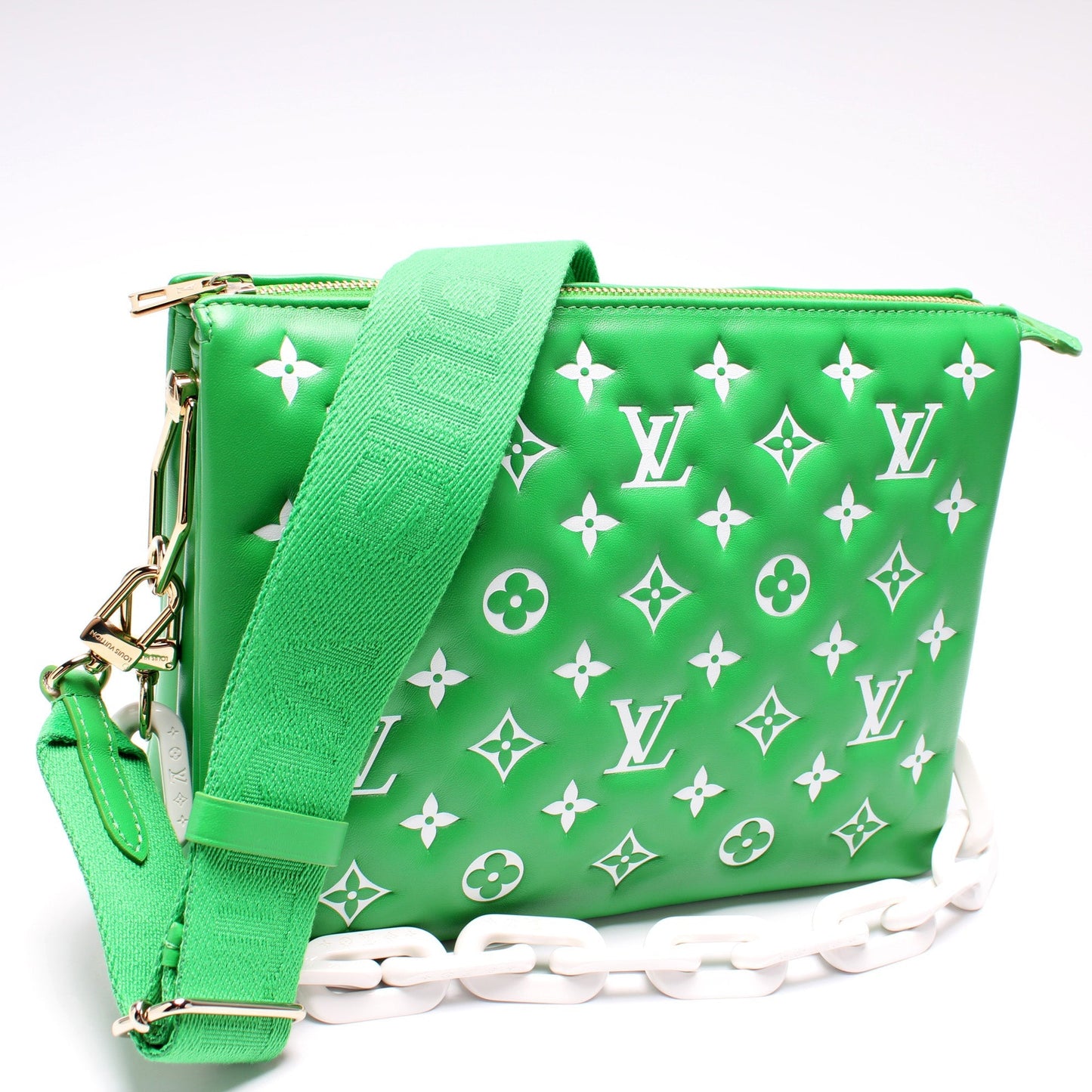 Louis Vuitton Coussin PM Lambskin Handbag Lambskin 19
