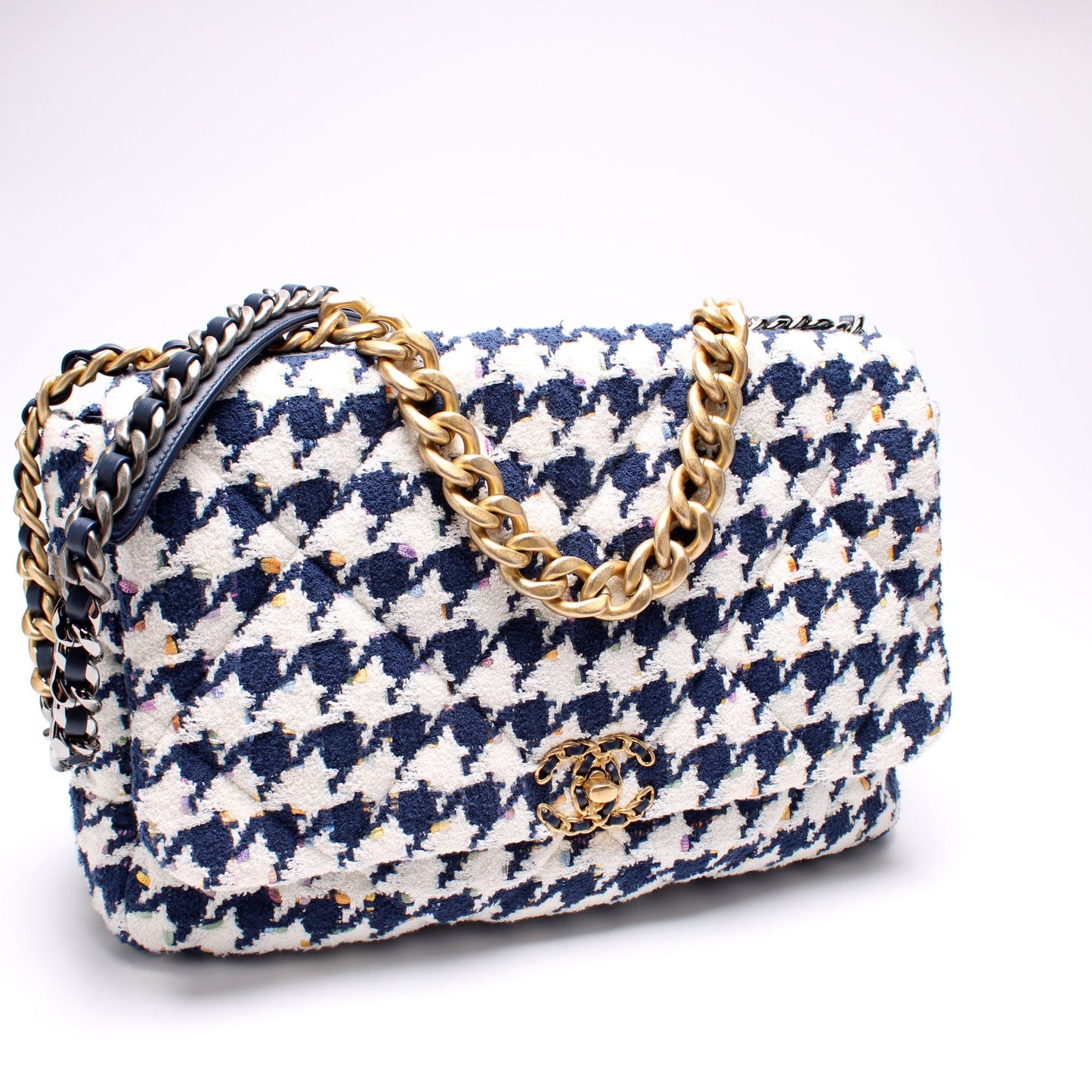 Chanel Tweed Houndstooth 19 Maxi Flap Shoulder Bag