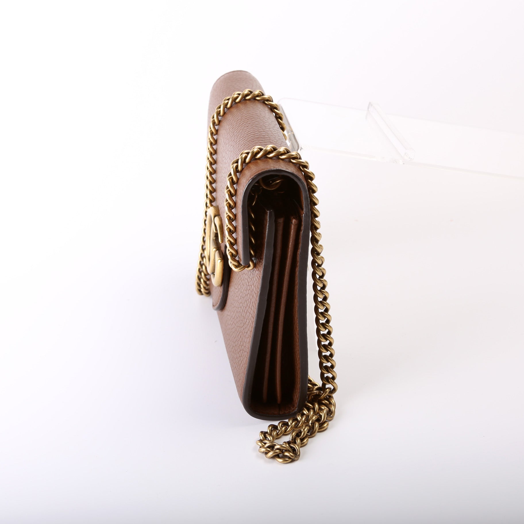 Gucci Marmont Chain Wallet Case 22