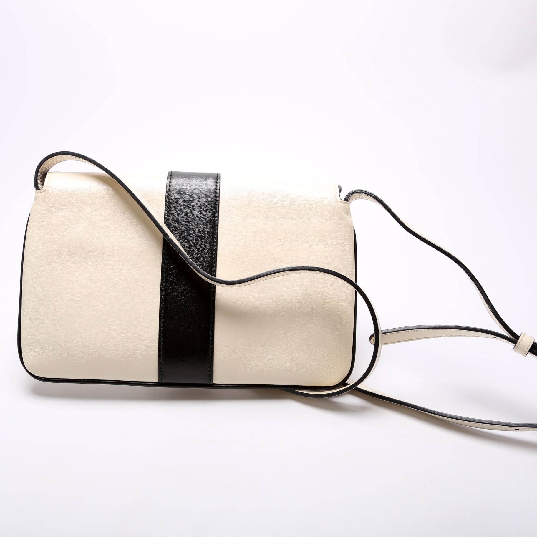 Gucci Arli Calfskin Small Flap Travel Bag Calfskin 2