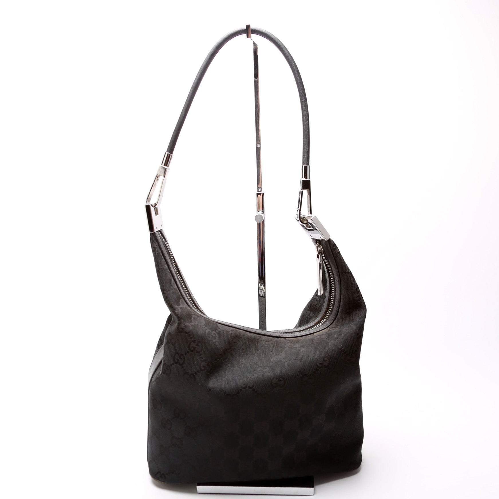 Gucci 001- GG Clasp Canvas Shoulder Bag Hobo 1