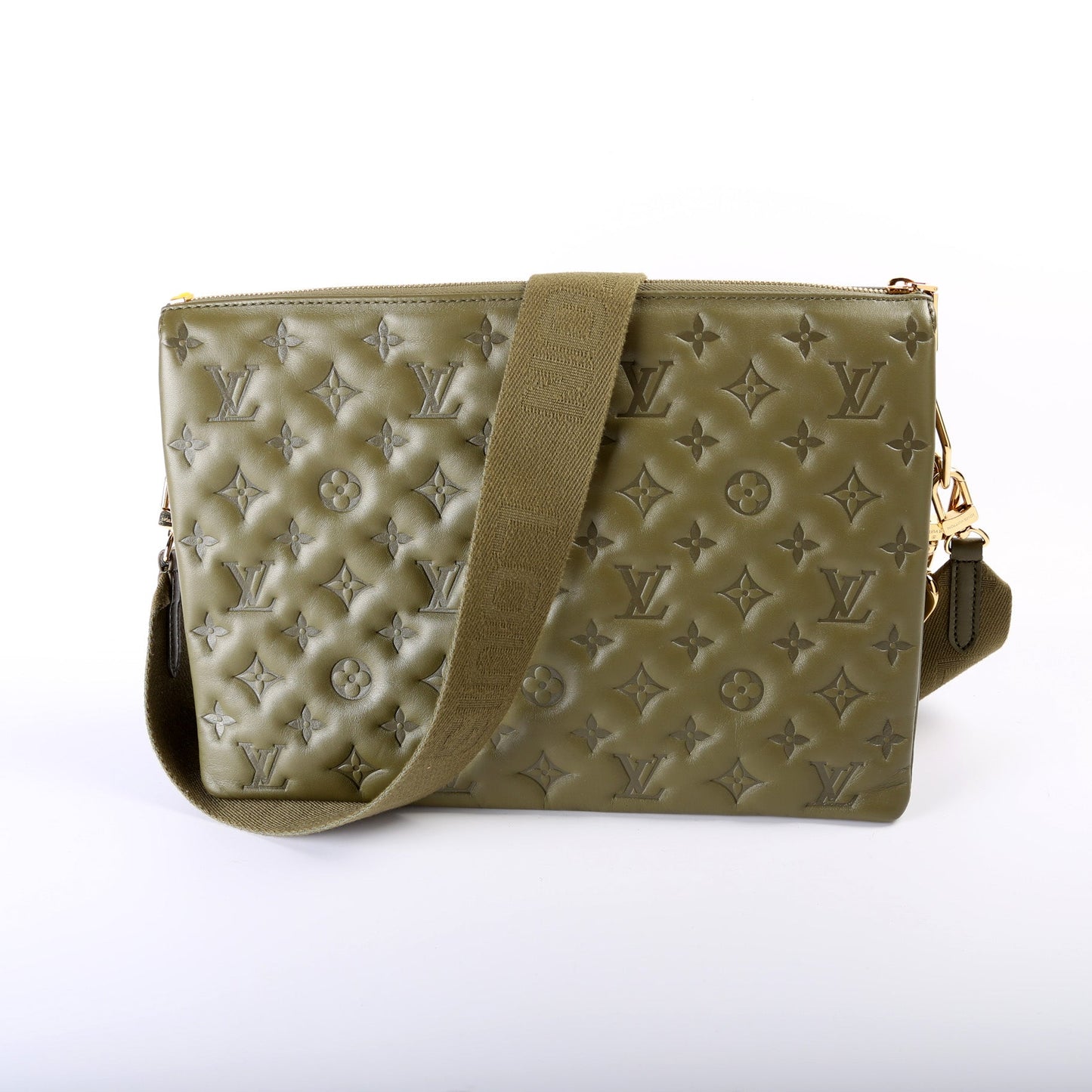 Louis Vuitton Coussin MM NV Lambskin Handbag