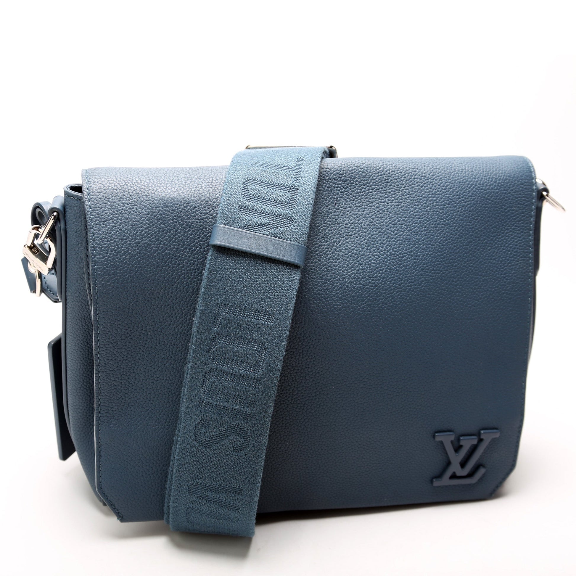 Louis Vuitton Messenger Aerogram Crossbody Bag Aerogram 1