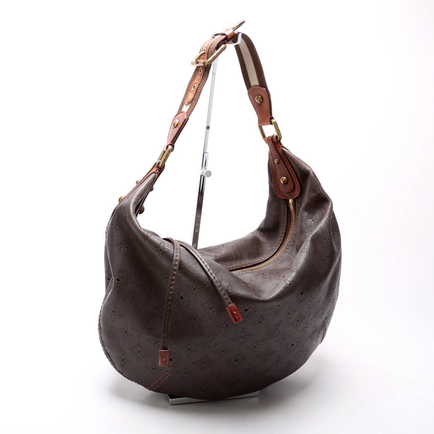 Louis Vuitton Onatah GM Mahina Handbag
