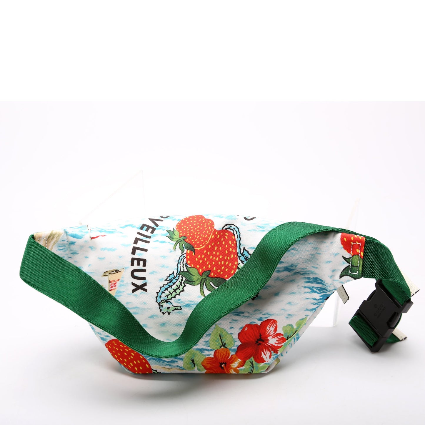 Gucci GG Supreme Strawberry Belt