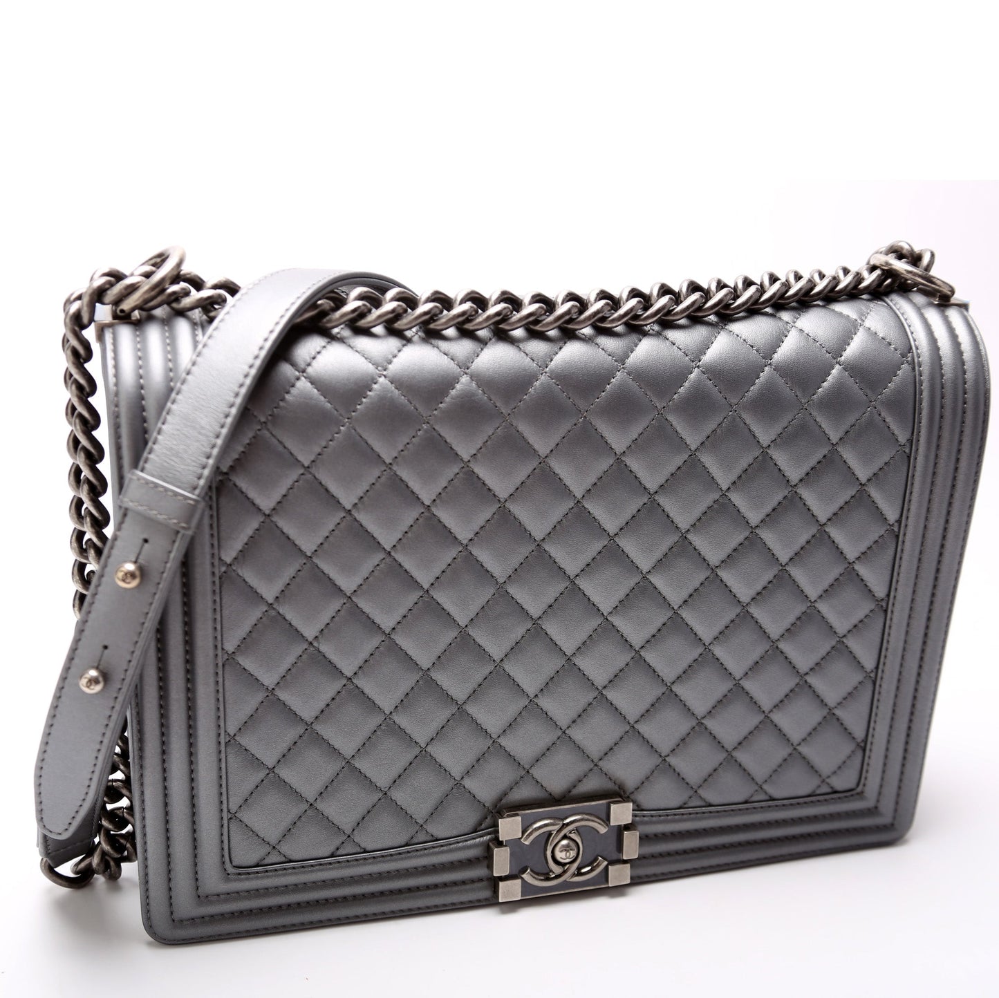 Chanel Boy Flap Lambskin 16-20M Handbag