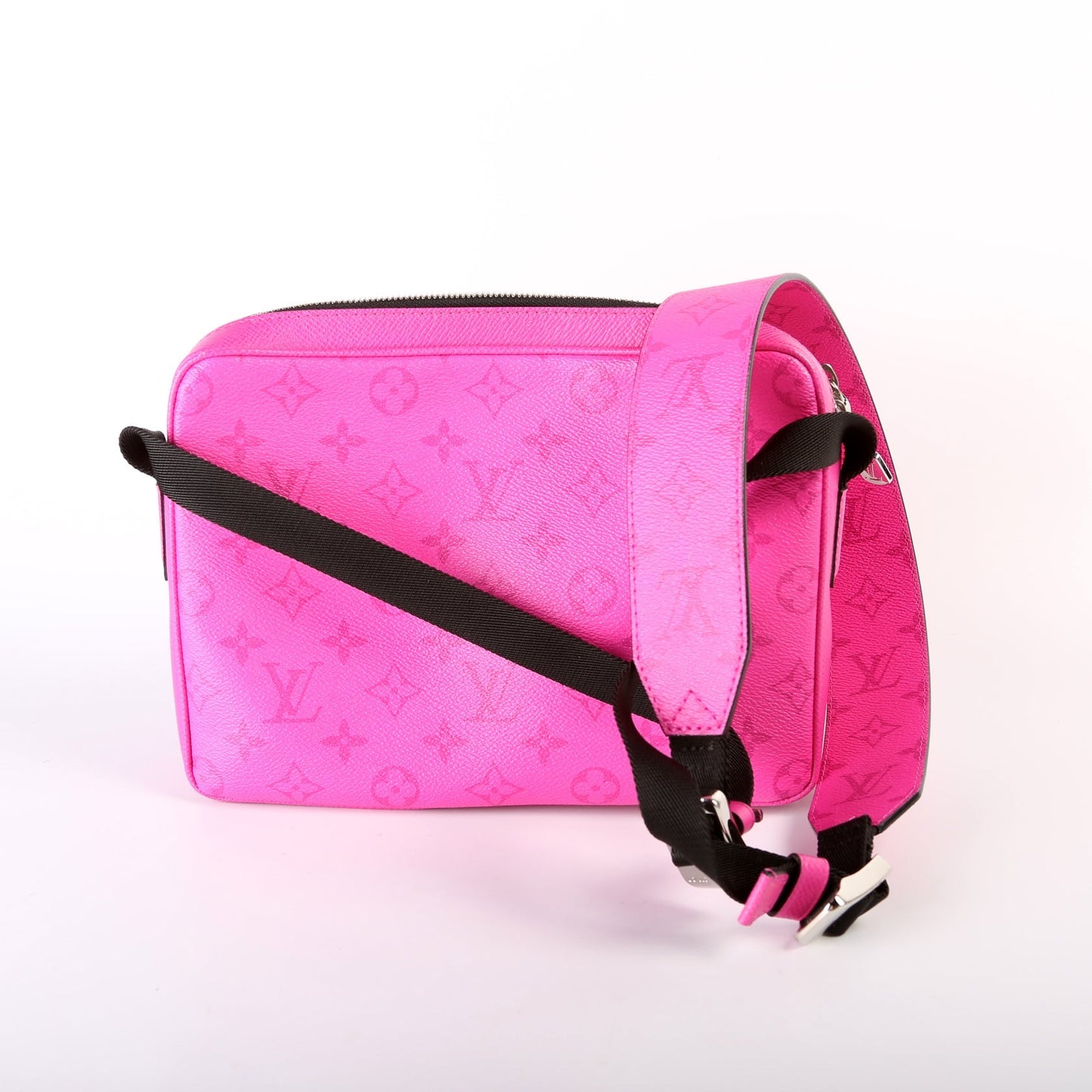 Louis Vuitton Outdoor Messenger Tiagarama Crossbody Bag
