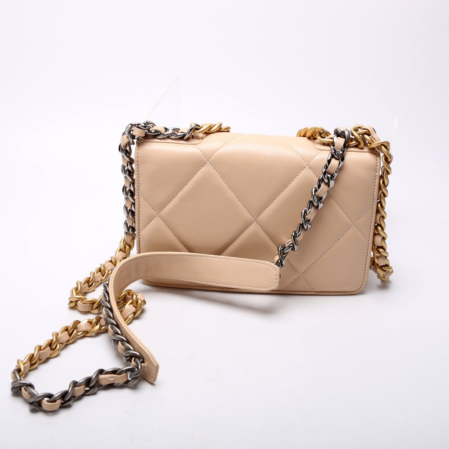 Chanel 19 WOC Quilted Lambskin 31M Clutch Bag