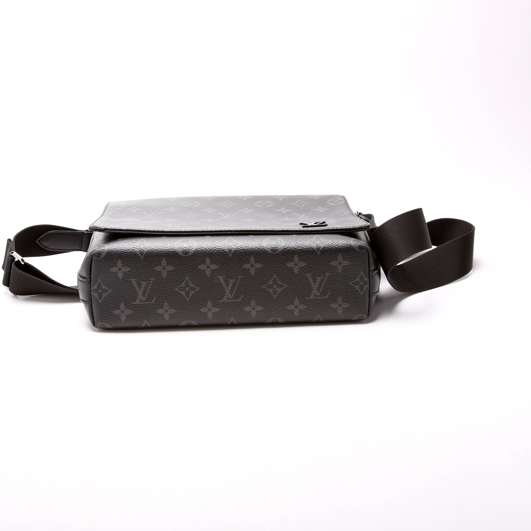 Louis Vuitton District PM Eclipse NV3 Monogram Handbag Nv3 1