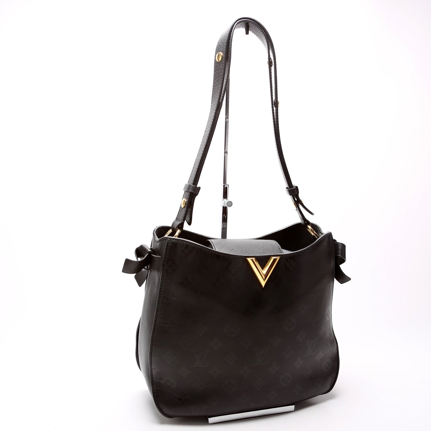 Louis Vuitton Very Hobo Calfskin Monogram Shoulder Bag Calfskin 1