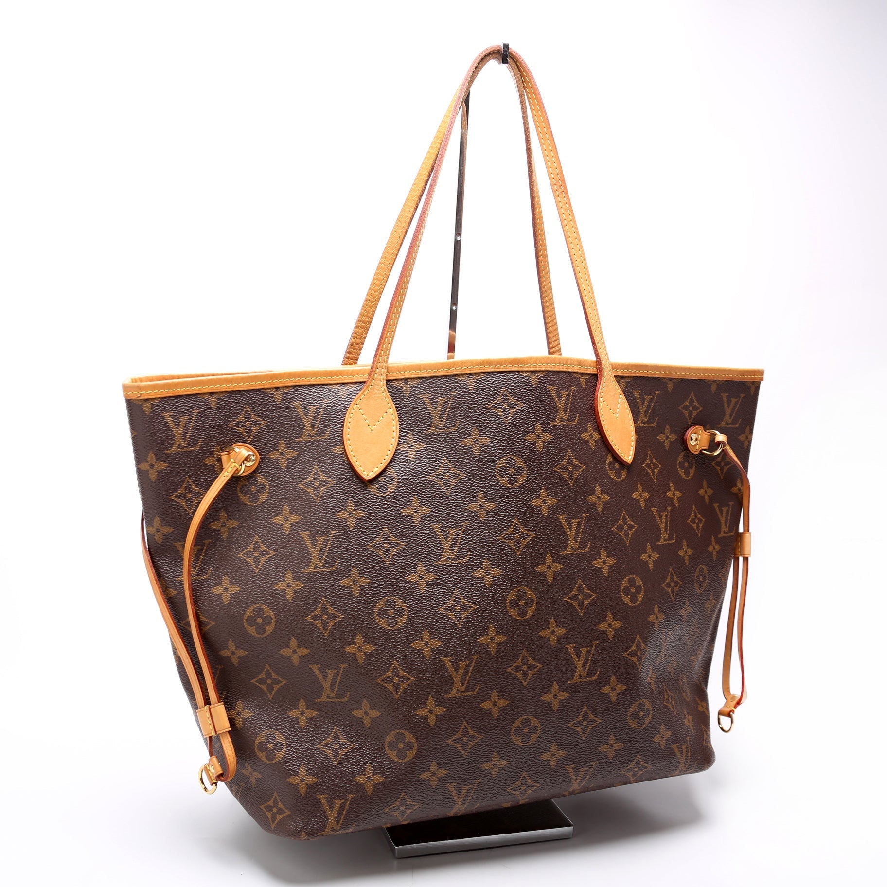 Louis Vuitton Neverfull MM Monogram Tote Bag Monogram 77