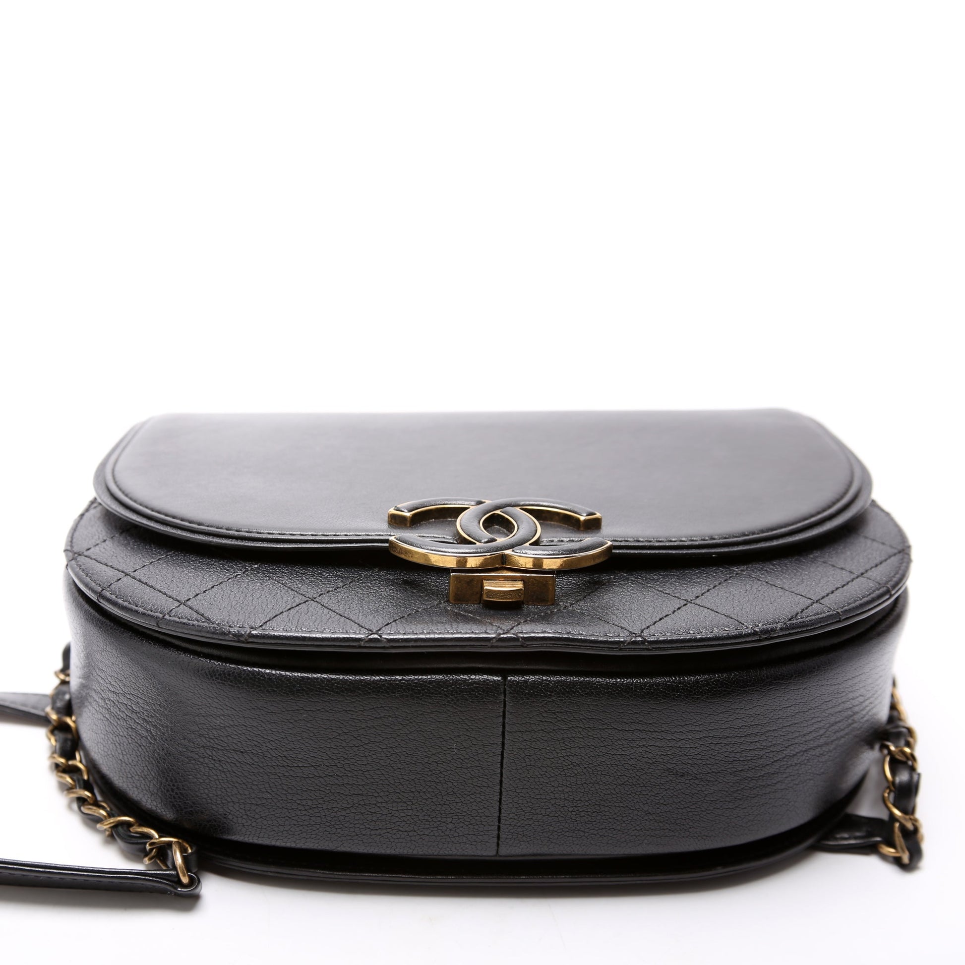 Chanel Coco Curve Messenger Goatskin Calfskin 24M Black Small Messenger Bag