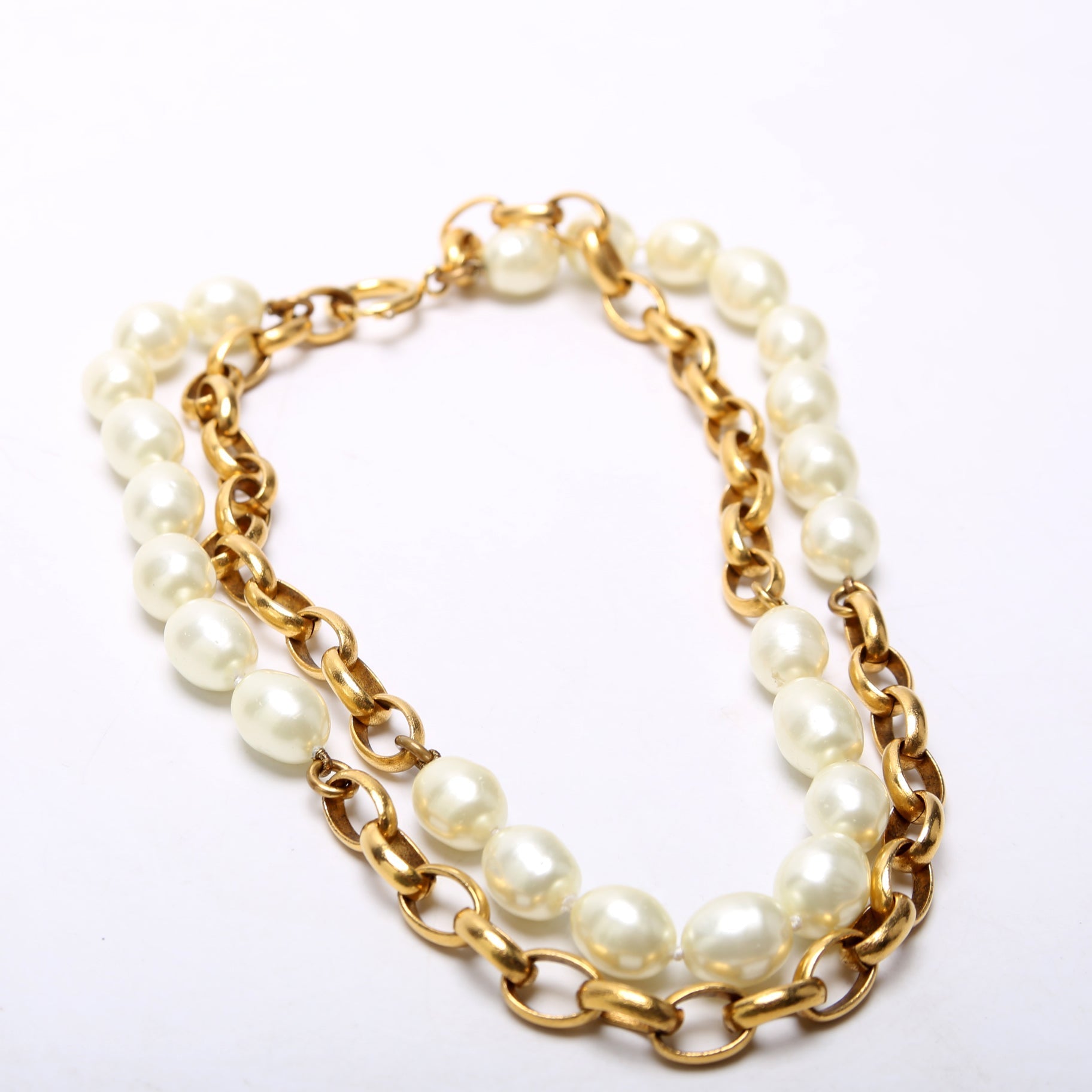Chanel Faux Pearl/Chain 2-Row   Necklace Gold/Pearl