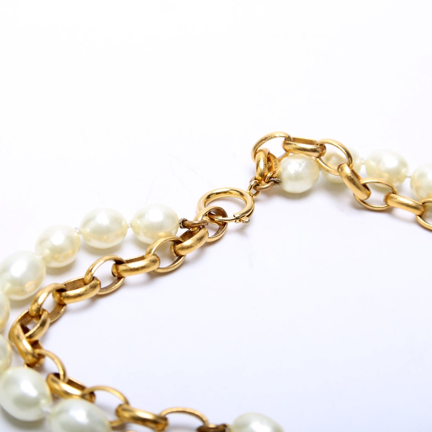 Chanel Faux Pearl/Chain 2-Row   Necklace Gold/Pearl