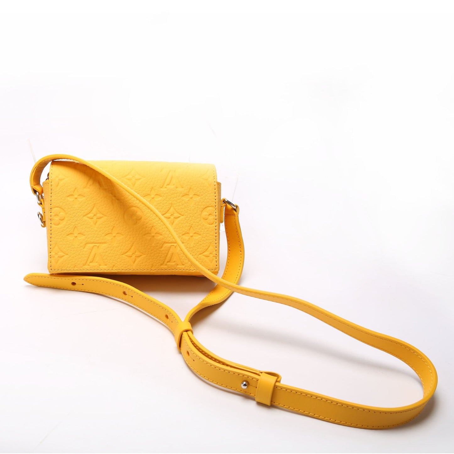 Louis Vuitton Steamer Wearable Taurillon Yellow Wallet Case