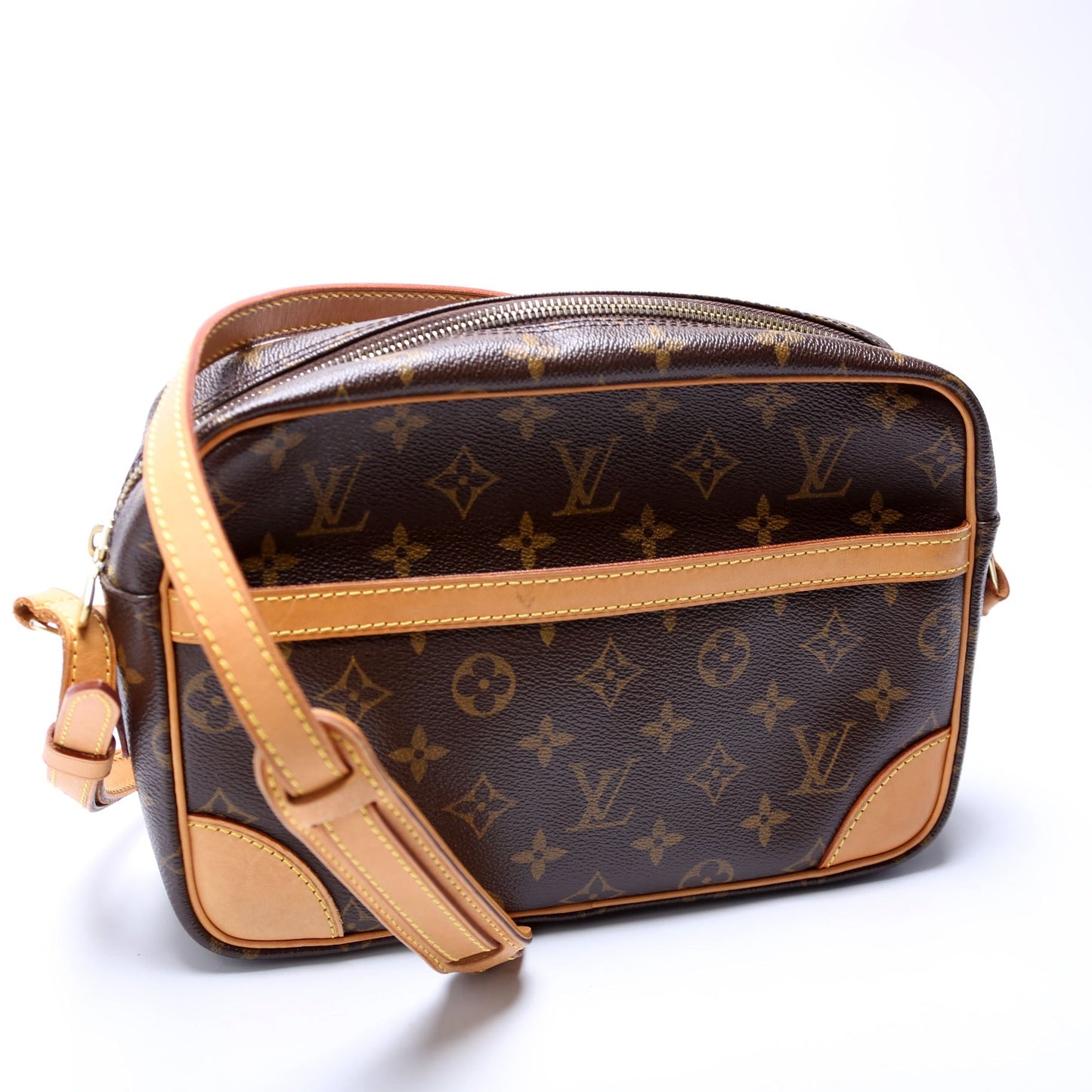 Louis Vuitton Trocadero 27 Monogram Handbag Monogram 33