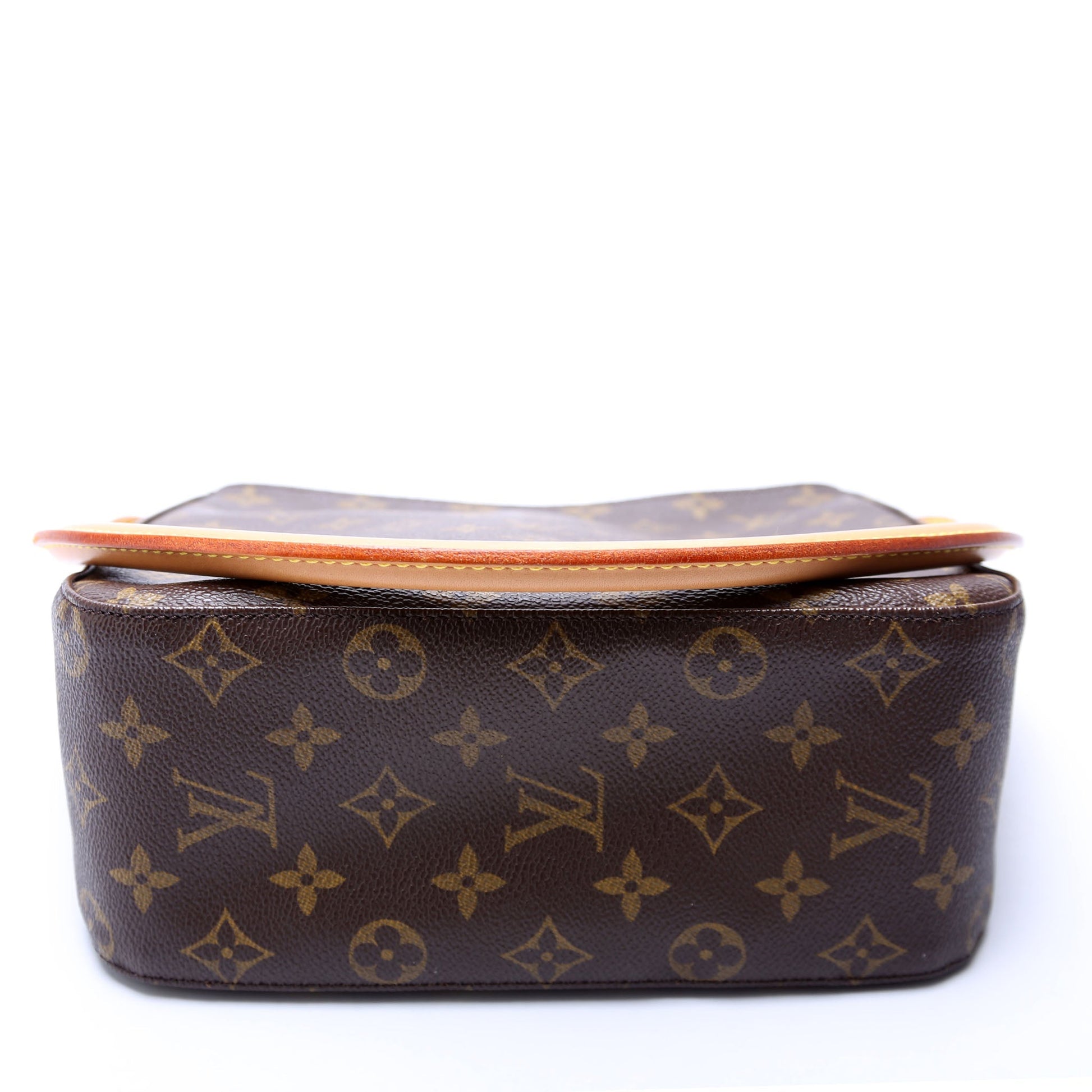 Louis Vuitton Looping MM Monogram Handbag Monogram 24