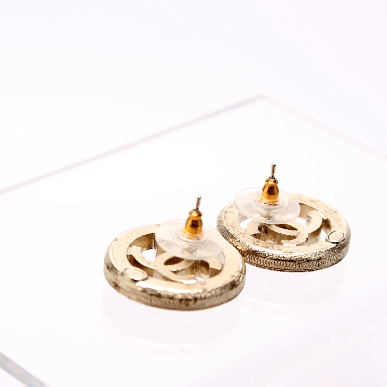 Chanel CC Pearl Circle Stud Earrings Gold/Pearl