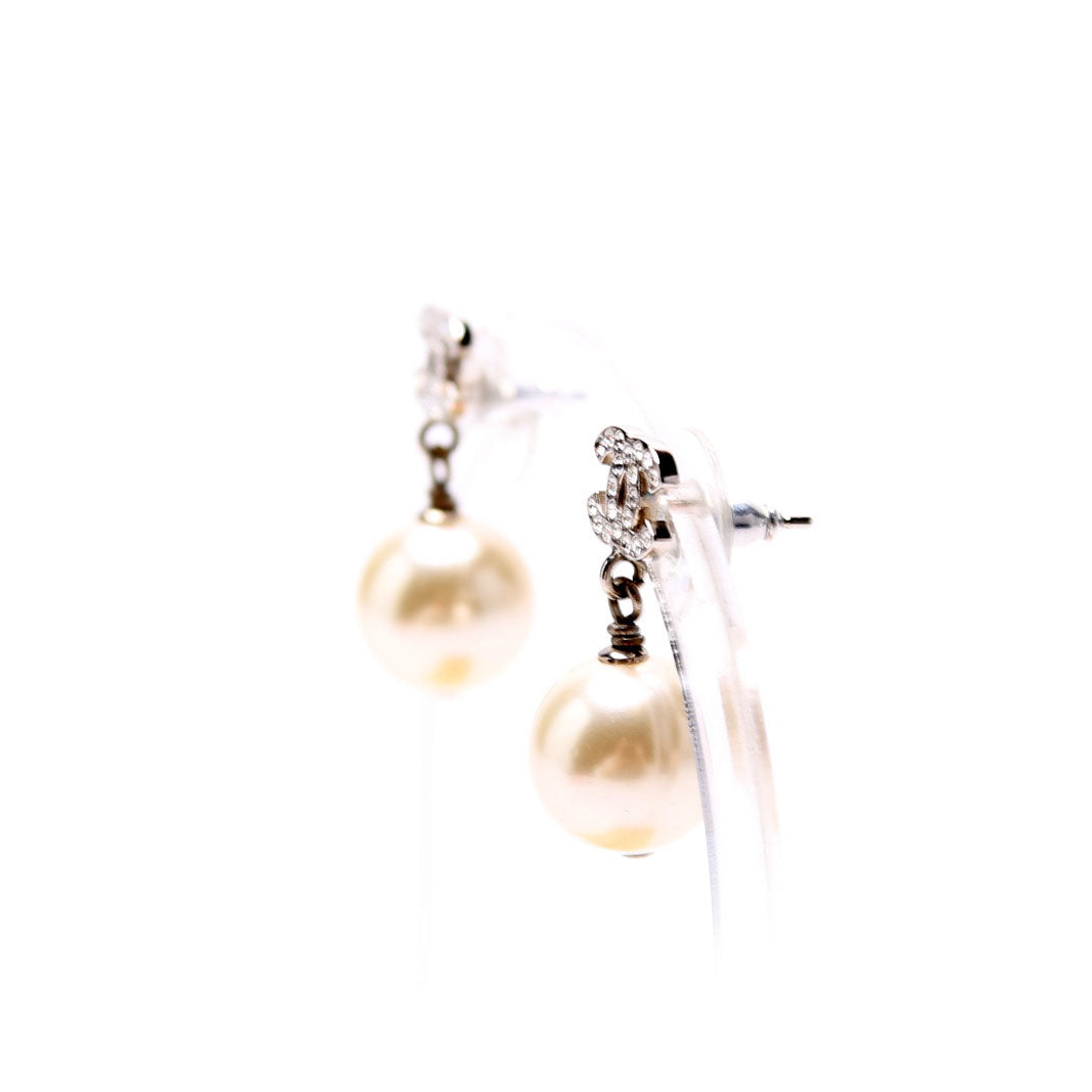 Chanel CC Crystal Pearl Drop