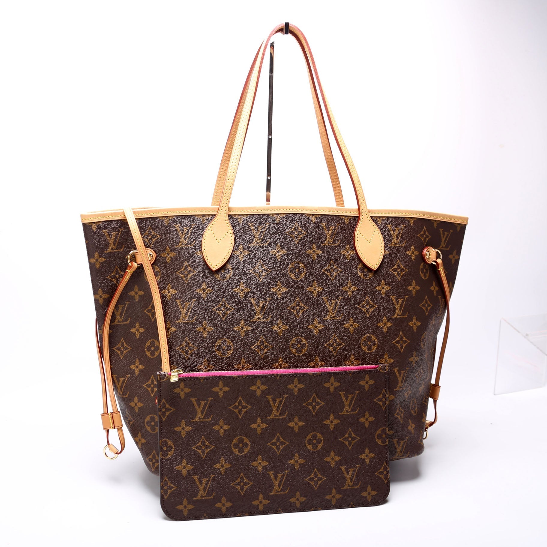 Louis Vuitton Neverfull MM Berry Monogram Tote Bag Berry 1