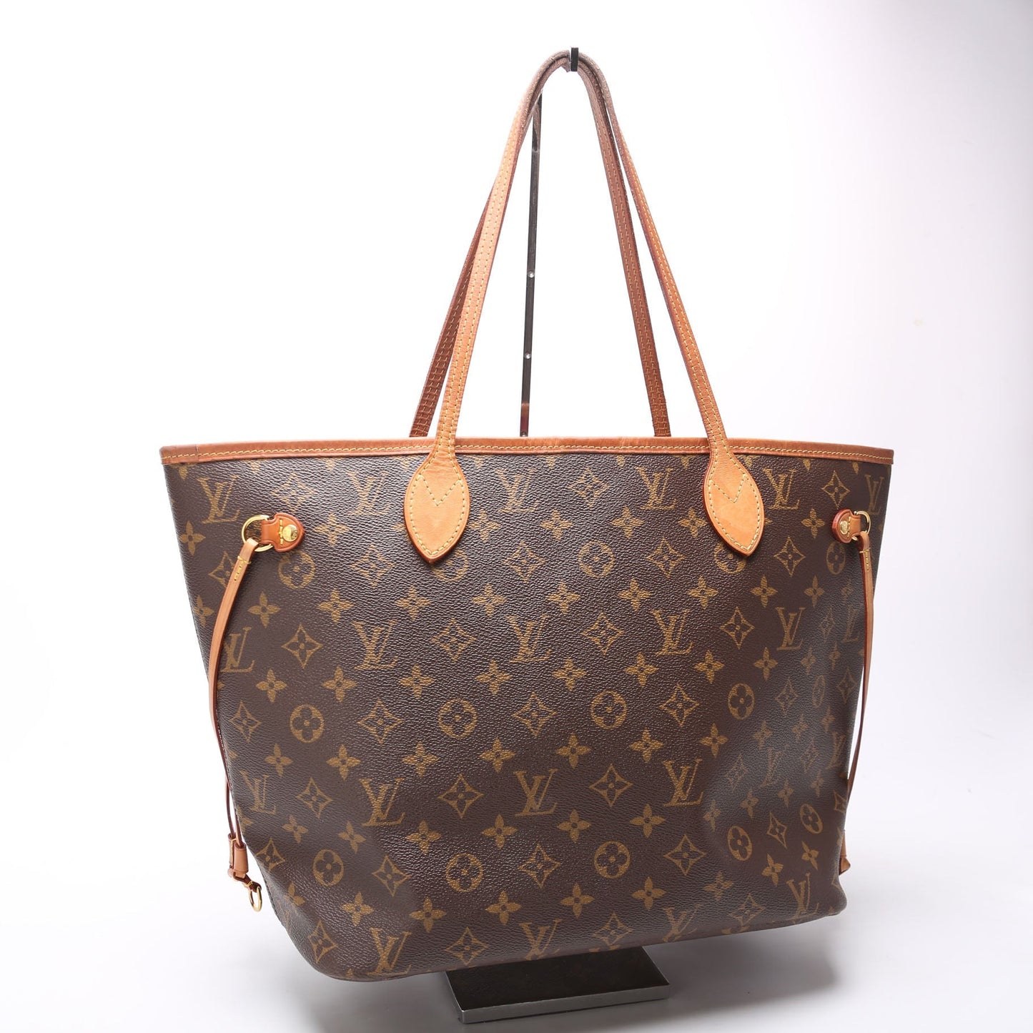 Louis Vuitton Neverfull MM Berry Monogram Tote Bag Berry 2